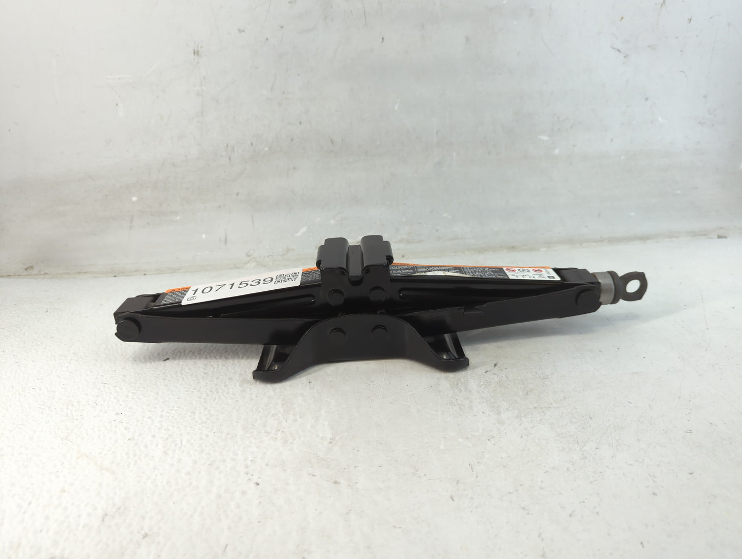 2010 Buick Lacrosse Spare Scissor Car Jack - Oemusedautoparts1.com