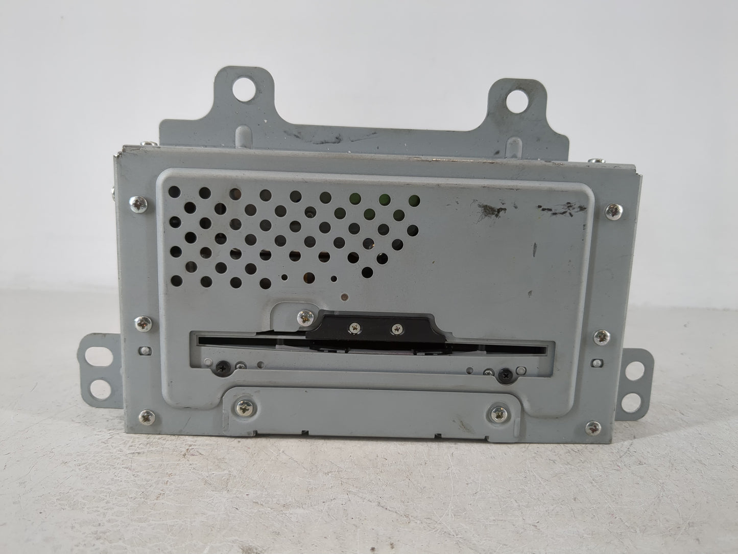 2010-2011 Buick Lacrosse Radio AM FM Cd Player Receiver Replacement P/N:20888798 Fits Fits 2010 2011 OEM Used Auto Parts - O