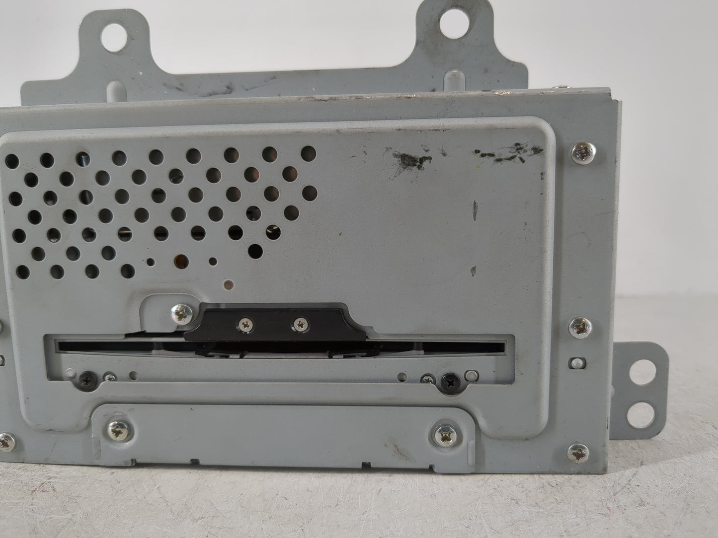 2010-2011 Buick Lacrosse Radio AM FM Cd Player Receiver Replacement P/N:20888798 Fits Fits 2010 2011 OEM Used Auto Parts - O