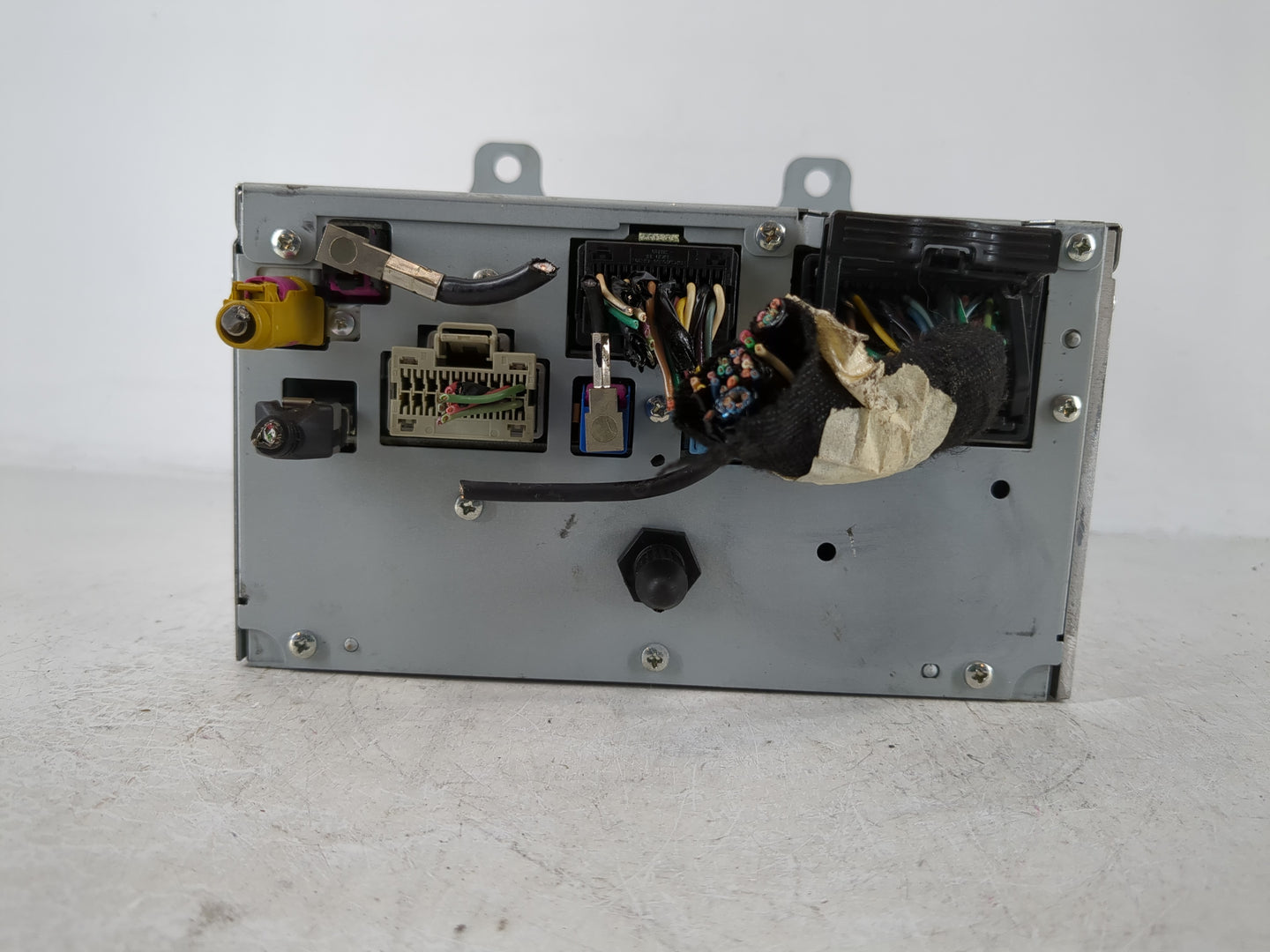 2010-2011 Buick Lacrosse Radio AM FM Cd Player Receiver Replacement P/N:20888798 Fits Fits 2010 2011 OEM Used Auto Parts - O