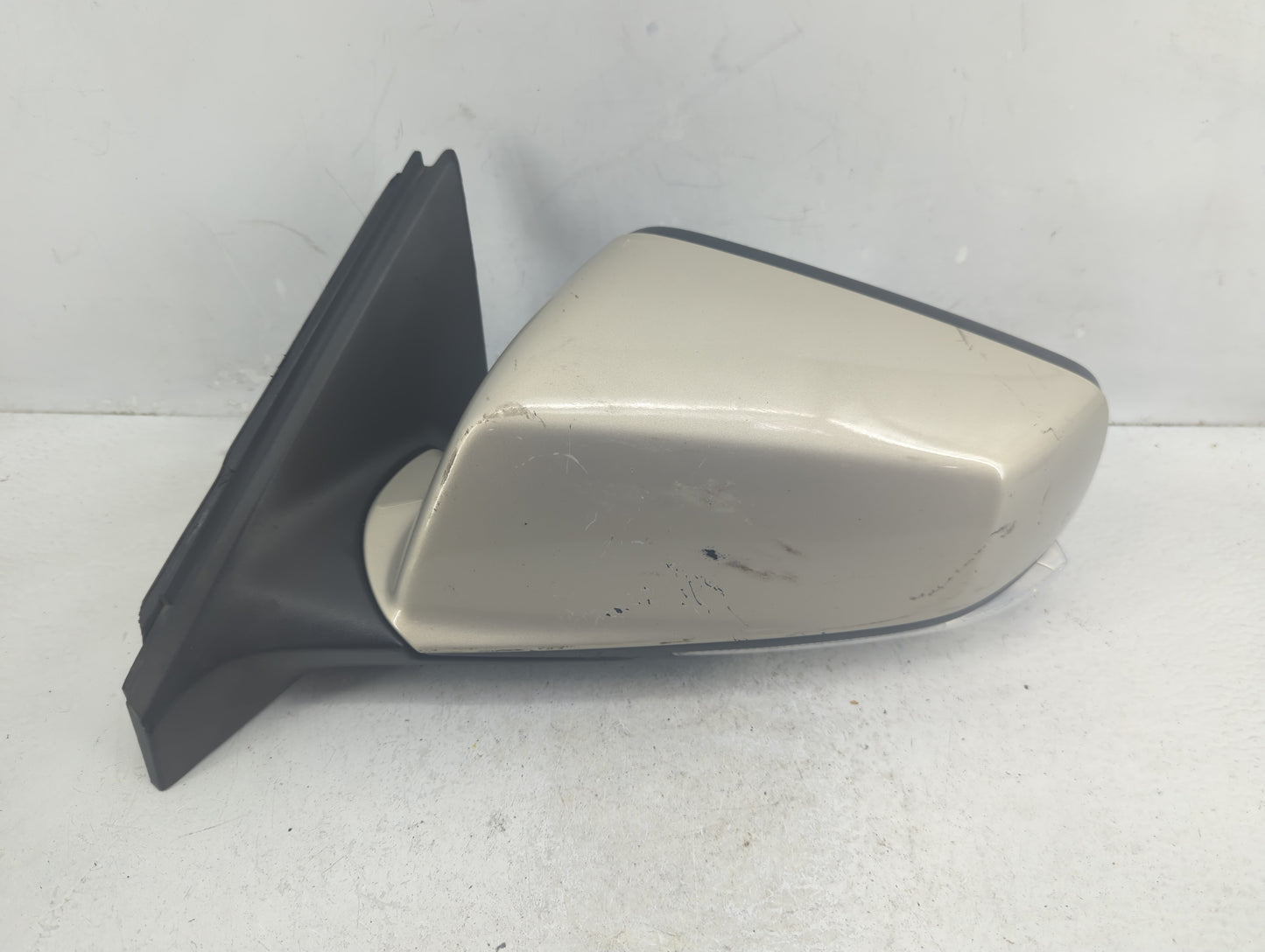 2010-2012 Buick Lacrosse Driver Side View Mirror - Left Door Mirror OEM Used - Oemusedautoparts1.com