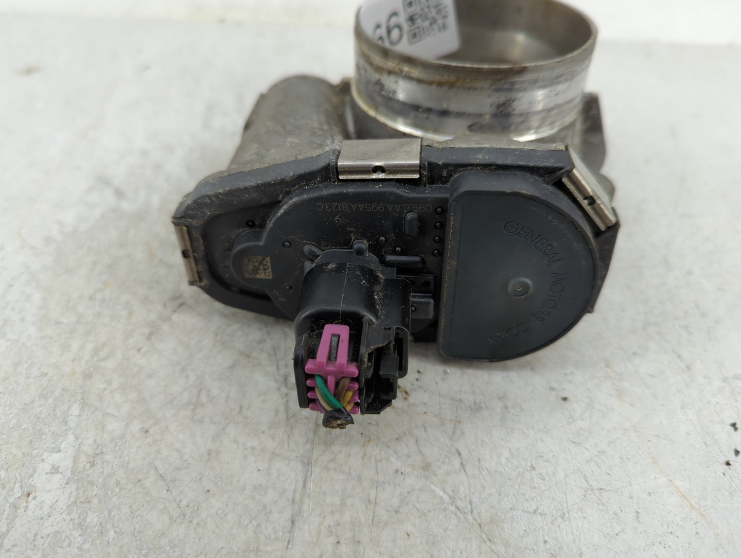 2010-2011 Buick Lacrosse Throttle Body Fits Fits 2007 2008 2009 2010 2011 OEM Used Auto Parts - Oemusedautoparts1.com