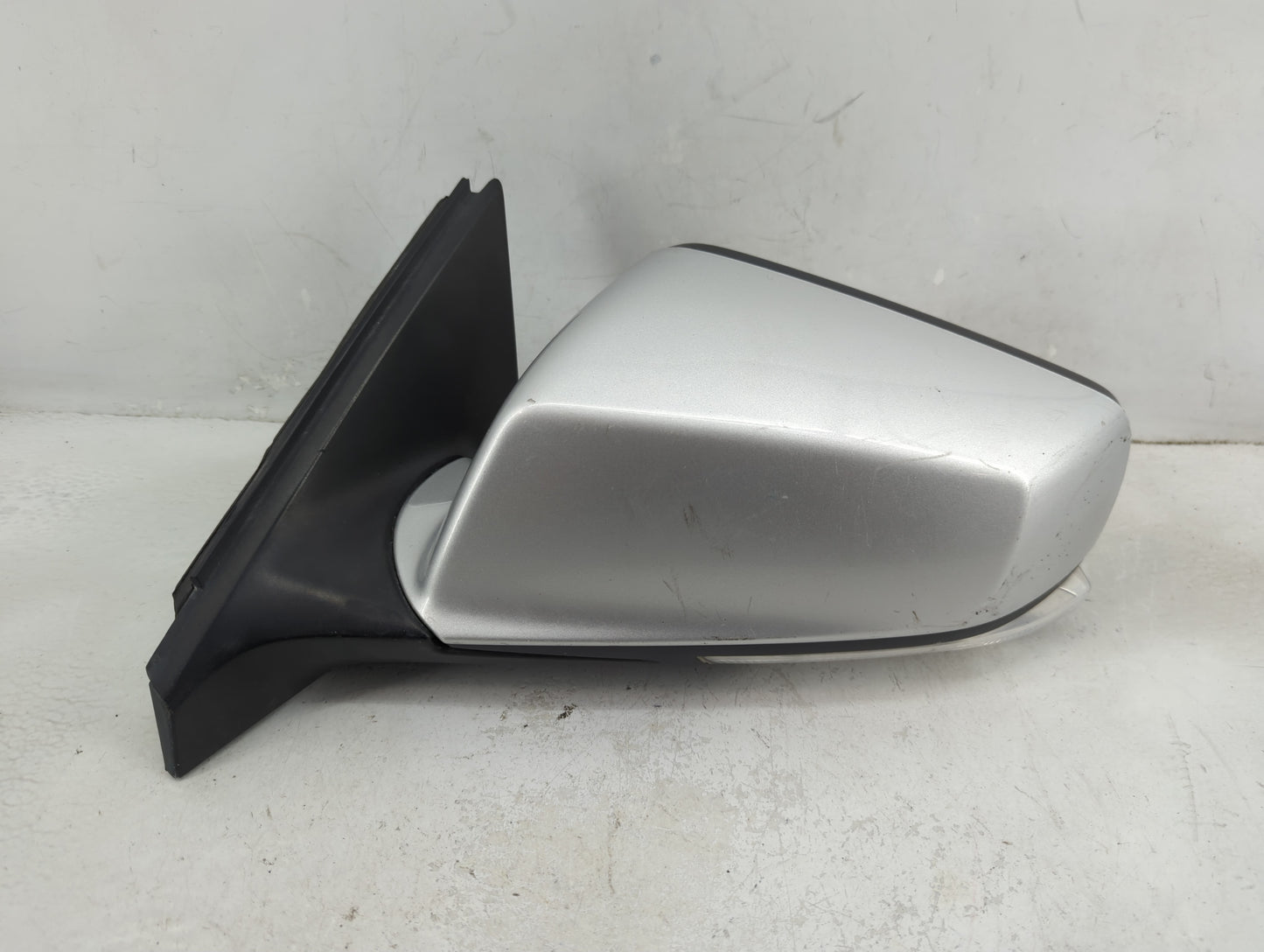 2010-2012 Buick Lacrosse Driver Side View Mirror - Left Door Mirror OEM Used - Oemusedautoparts1.com