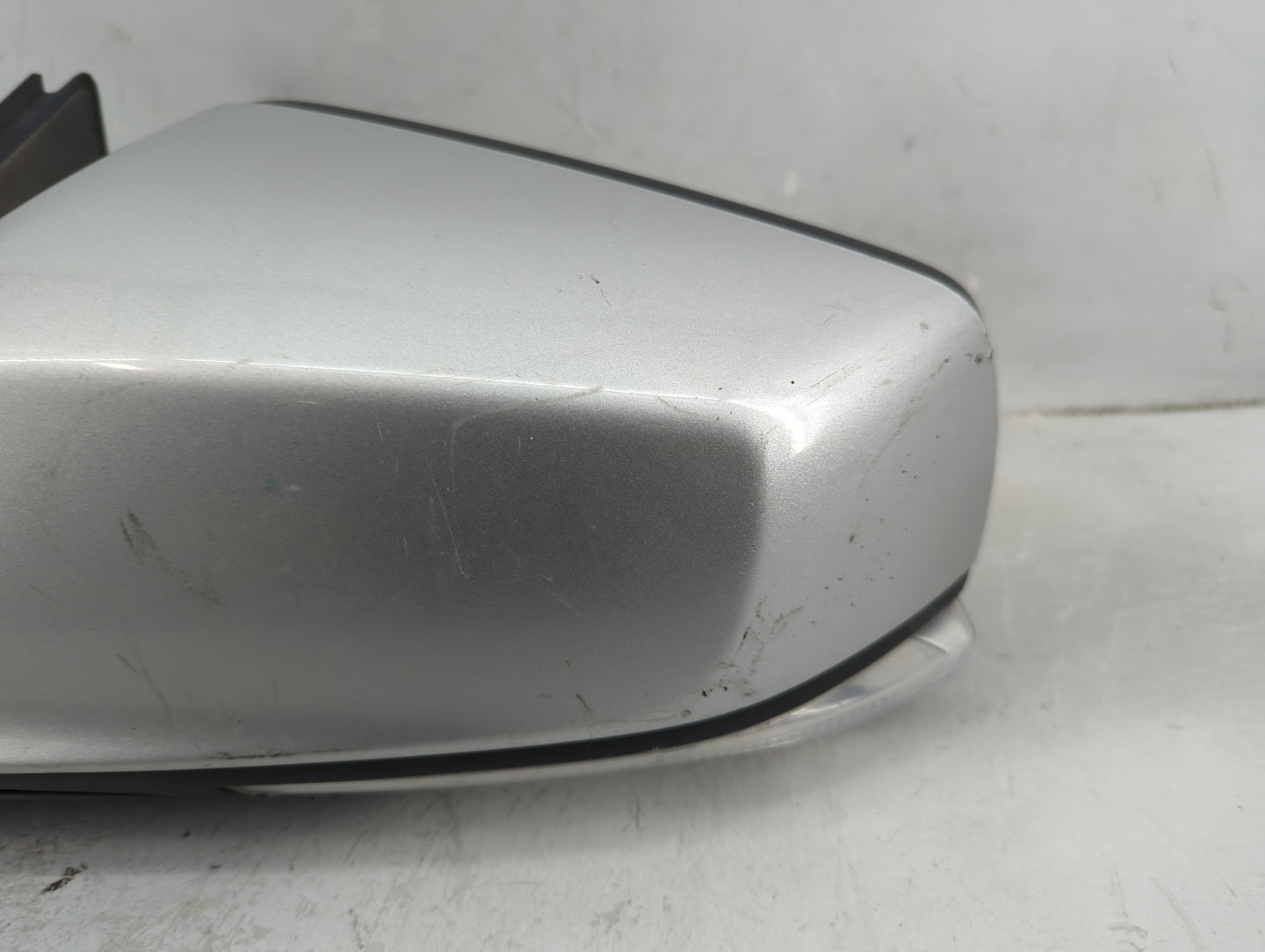 2010-2012 Buick Lacrosse Driver Side View Mirror - Left Door Mirror OEM Used - Oemusedautoparts1.com