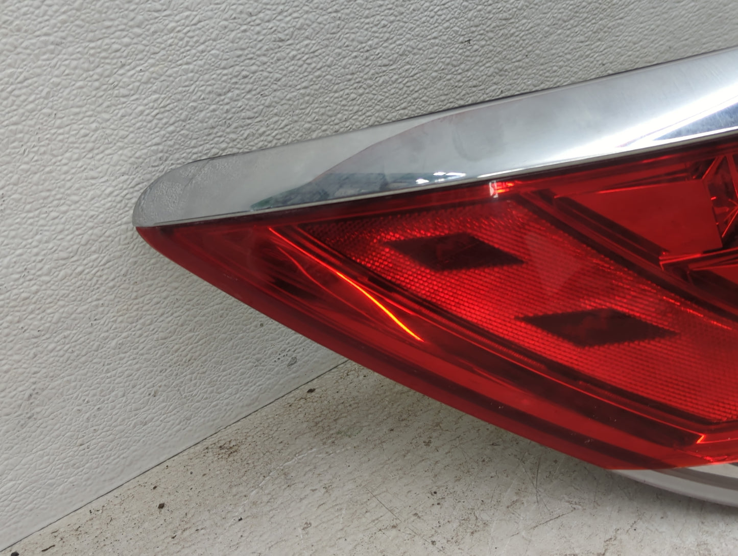 2010-2013 Buick Lacrosse Tail Light Assembly Driver Left OEM P/N:20856167 Fits Fits 2010 2011 2012 2013 OEM Used Auto Parts 