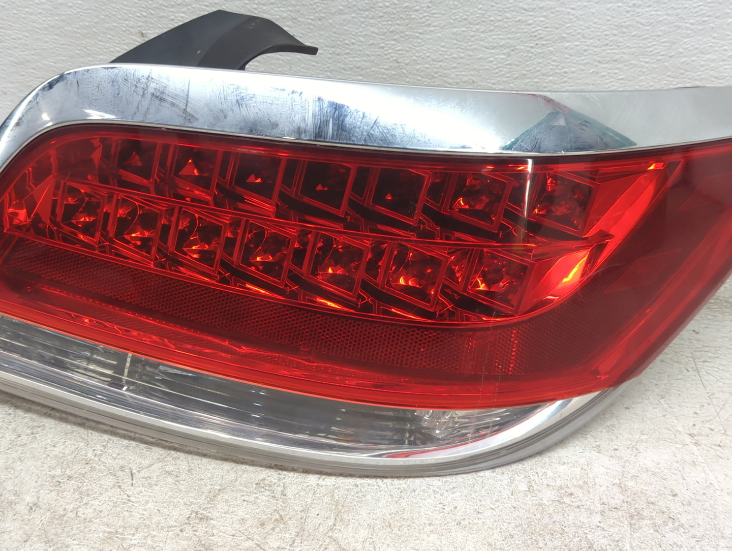 2010-2013 Buick Lacrosse Tail Light Assembly Passenger Right OEM P/N:20856168 Fits Fits 2010 2011 2012 2013 OEM Used Auto Pa