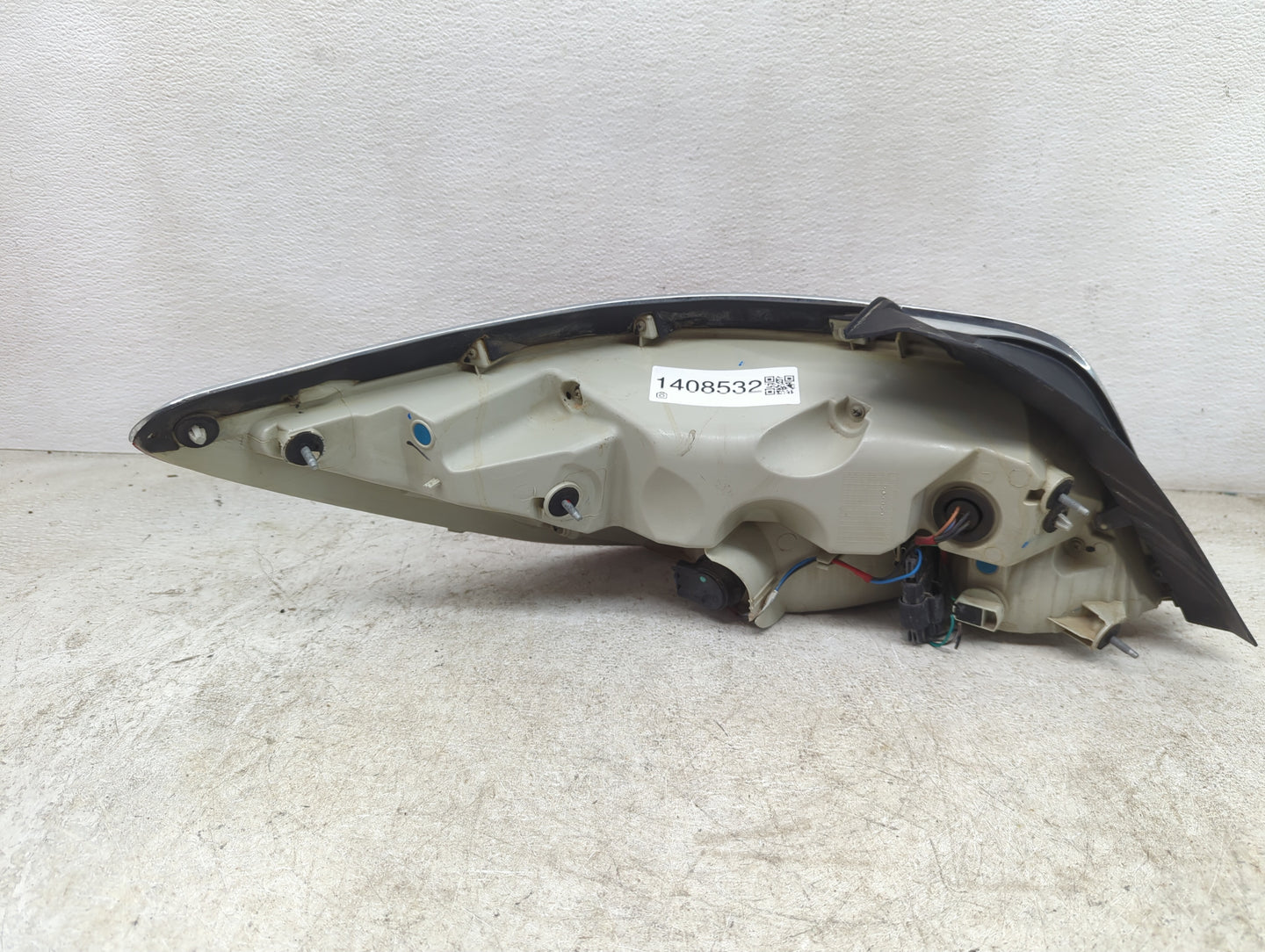 2010-2013 Buick Lacrosse Tail Light Assembly Passenger Right OEM P/N:20856168 Fits Fits 2010 2011 2012 2013 OEM Used Auto Pa