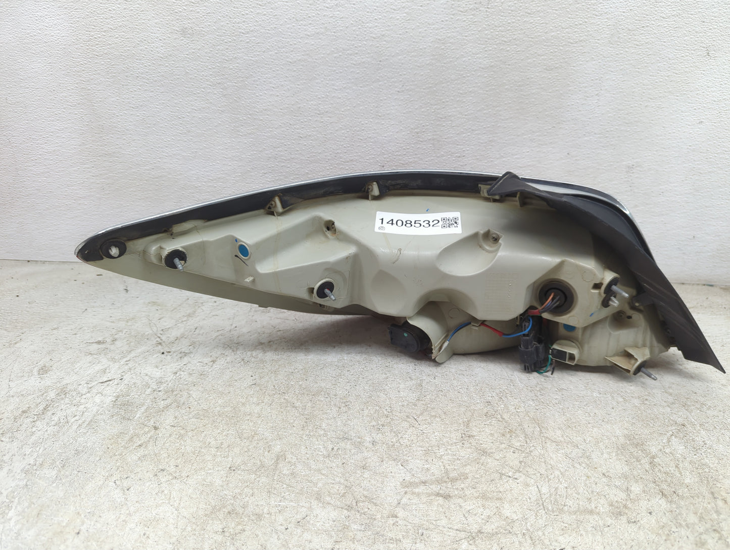 2010-2013 Buick Lacrosse Tail Light Assembly Passenger Right OEM P/N:20856168 Fits Fits 2010 2011 2012 2013 OEM Used Auto Pa