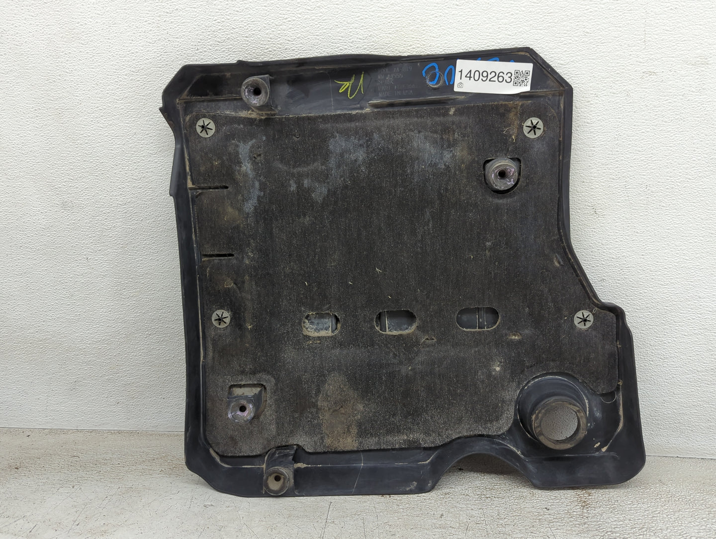 2010 Buick Lacrosse Engine Cover - Oemusedautoparts1.com