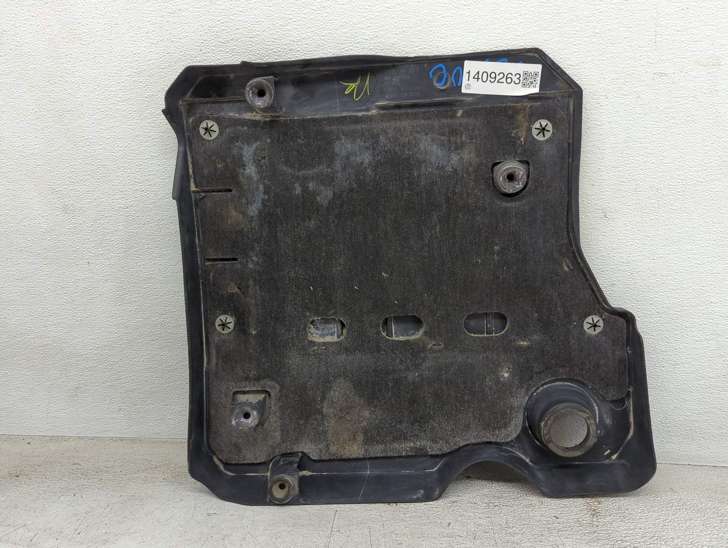 2010 Buick Lacrosse Engine Cover - Oemusedautoparts1.com