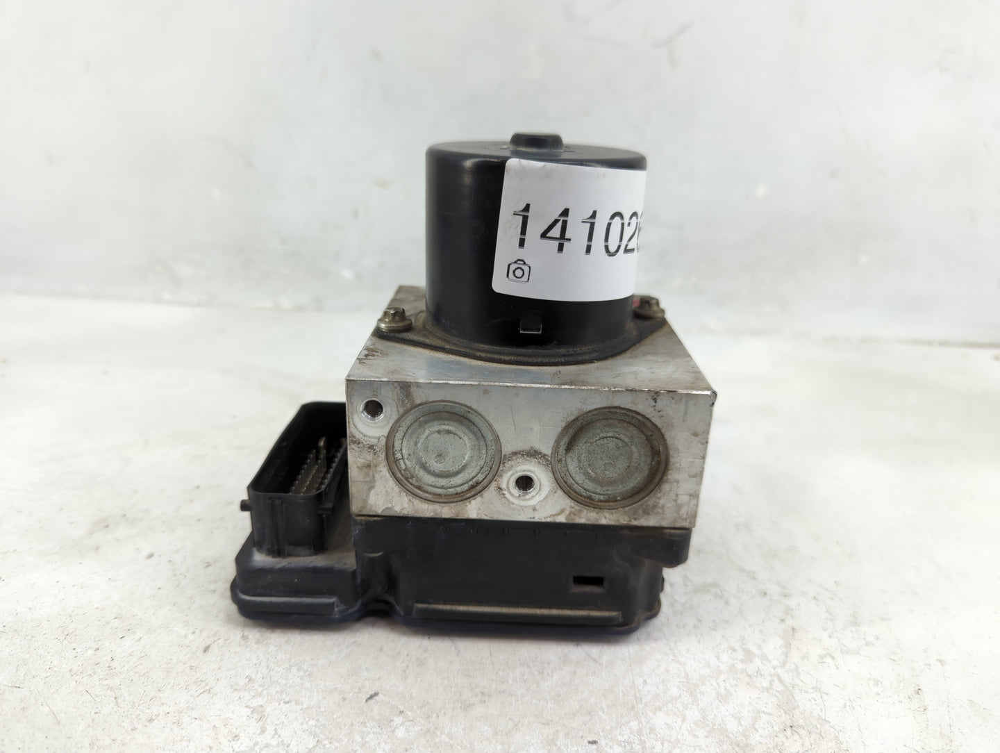 2010 Buick Lacrosse ABS Pump Control Module Replacement P/N:13328651 Fits OEM Used Auto Parts - Oemusedautoparts1.com