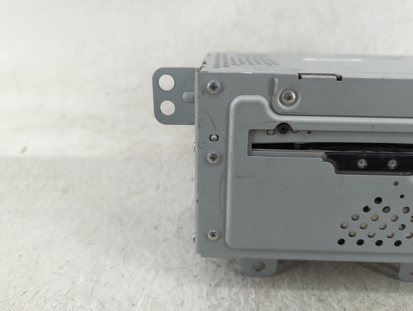 2010 Buick Lacrosse Radio AM FM Cd Player Receiver Replacement P/N:20888798 Fits OEM Used Auto Parts - Oemusedautoparts1.com