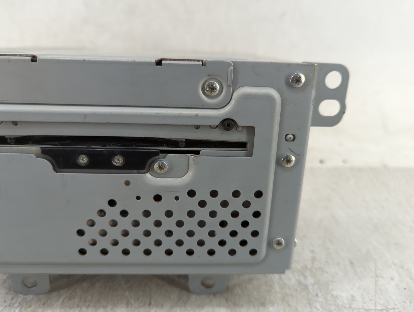 2010 Buick Lacrosse Radio AM FM Cd Player Receiver Replacement P/N:20888798 Fits OEM Used Auto Parts - Oemusedautoparts1.com
