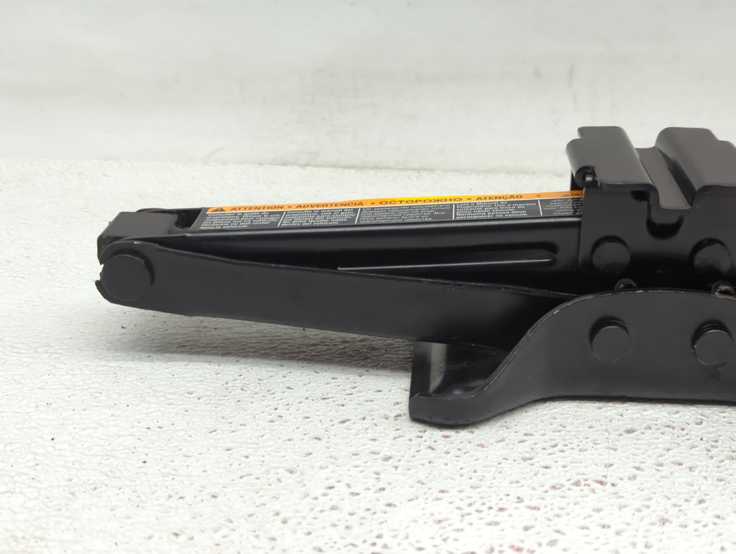 2010 Buick Lacrosse Spare Scissor Car Jack 1415740 - Oemusedautoparts1.com