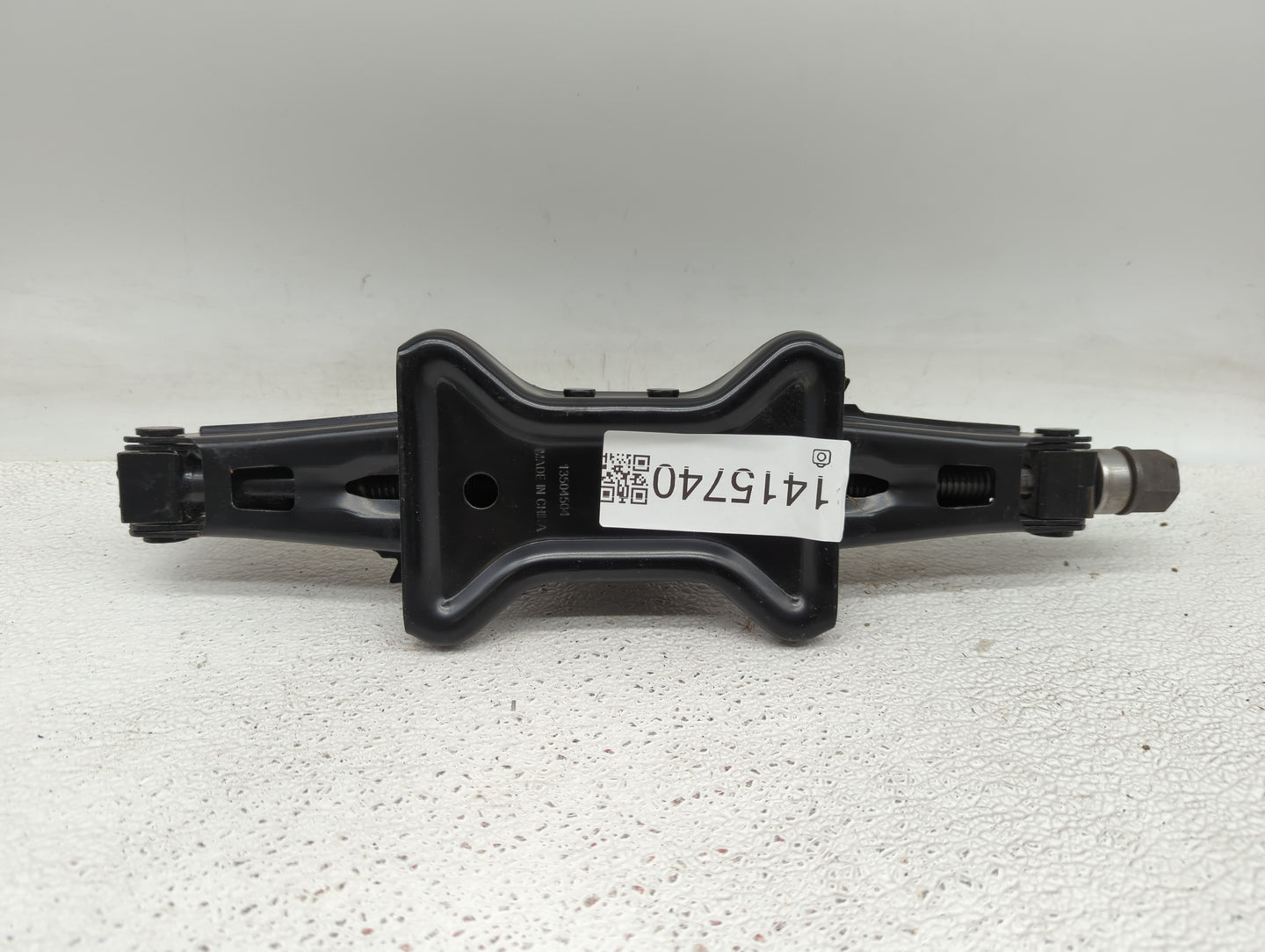 2010 Buick Lacrosse Spare Scissor Car Jack 1415740 - Oemusedautoparts1.com