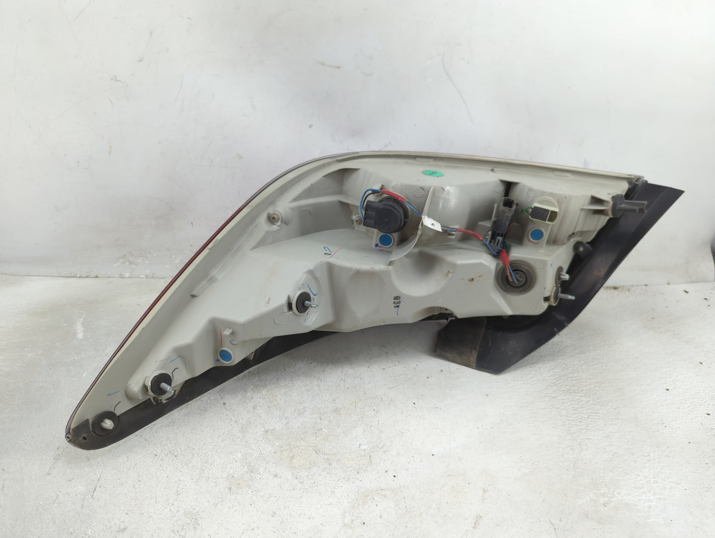 2010-2013 Buick Lacrosse Tail Light Assembly Driver Left OEM P/N:20856167 Fits Fits 2010 2011 2012 2013 OEM Used Auto Parts 