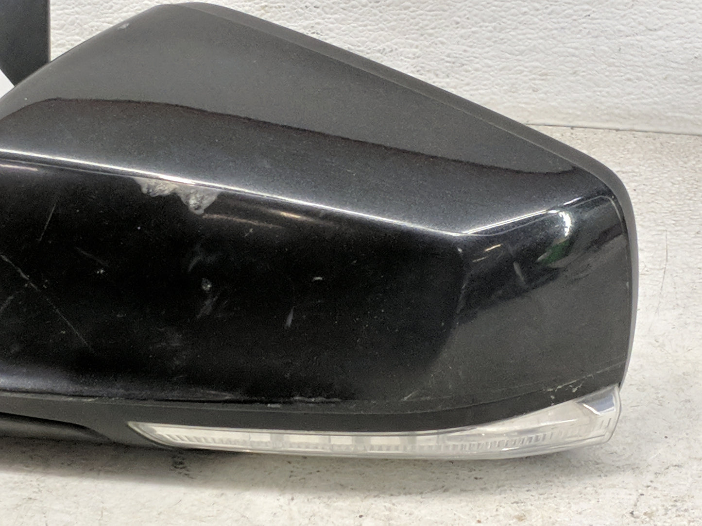 2010-2012 Buick Lacrosse Driver Side View Mirror - Left Door Mirror OEM Used - Oemusedautoparts1.com