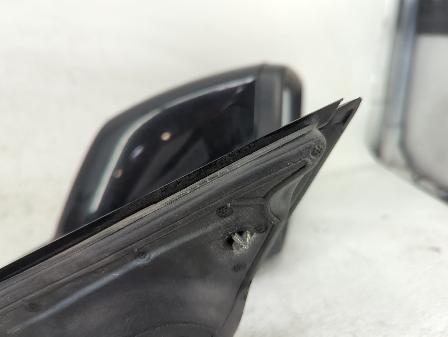 2010-2012 Buick Lacrosse Passenger Side View Mirror - Right Door Mirror OEM Used - Oemusedautoparts1.com