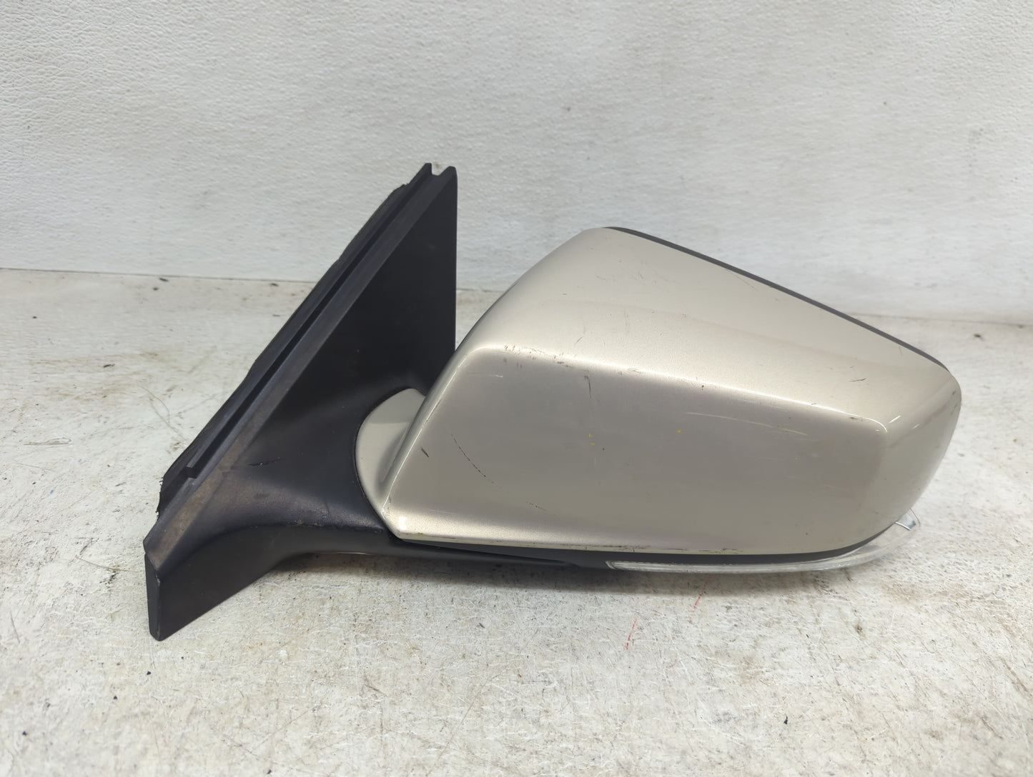 2010-2012 Buick Lacrosse Driver Side View Mirror - Left Door Mirror OEM Used - Oemusedautoparts1.com