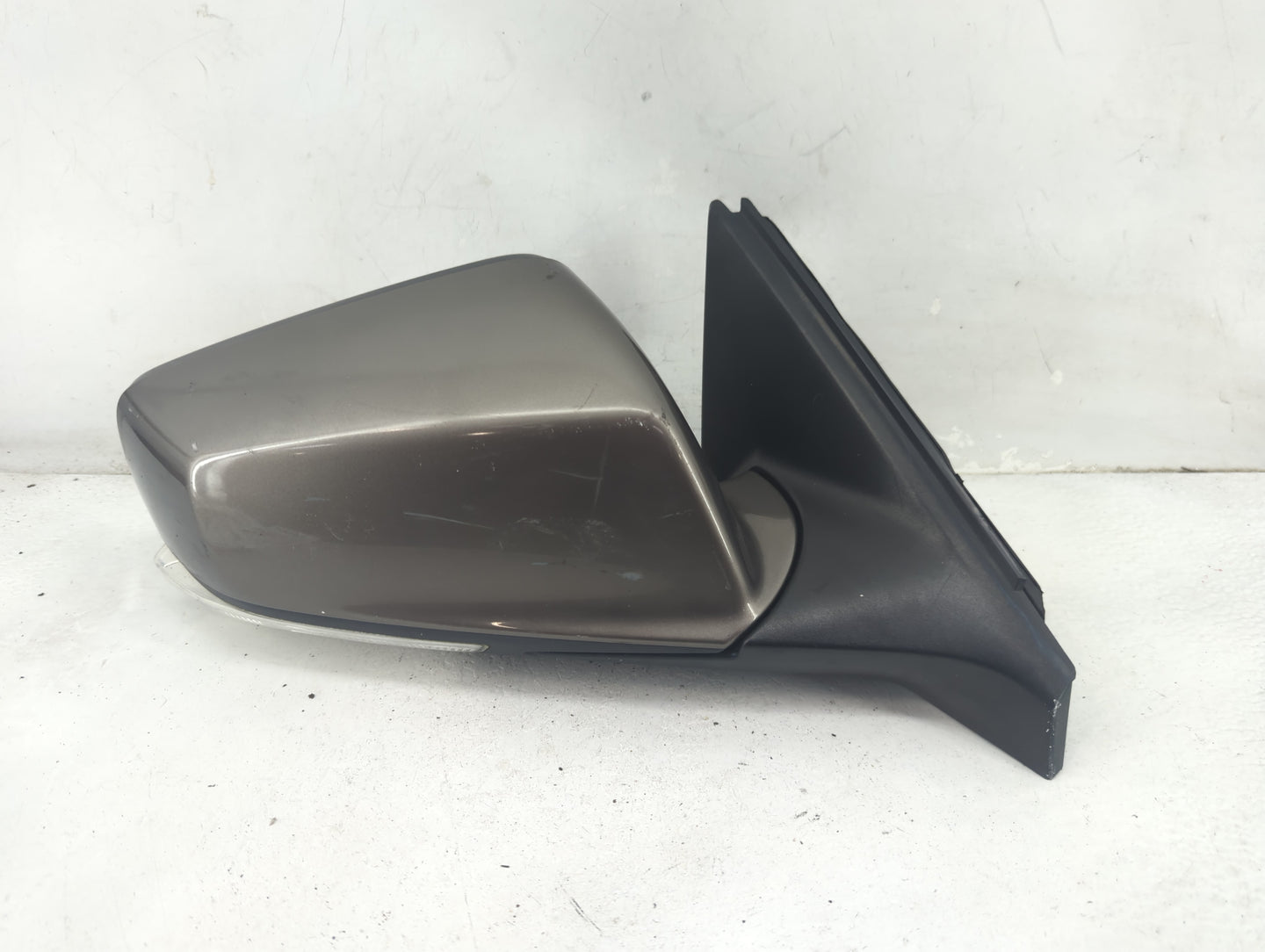 2010-2012 Buick Lacrosse Passenger Side View Mirror - Right Door Mirror OEM Used - Oemusedautoparts1.com
