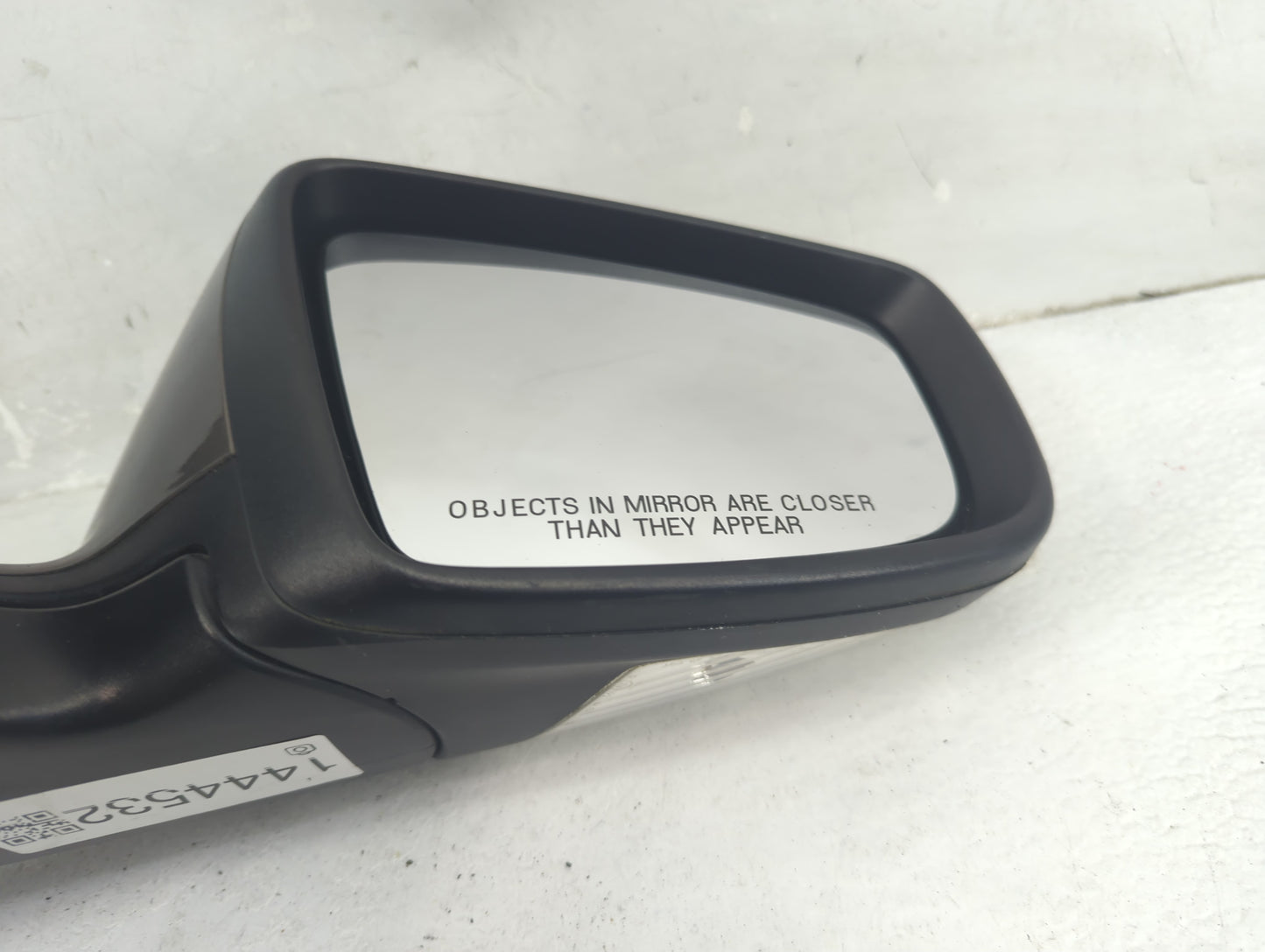 2010-2012 Buick Lacrosse Passenger Side View Mirror - Right Door Mirror OEM Used - Oemusedautoparts1.com