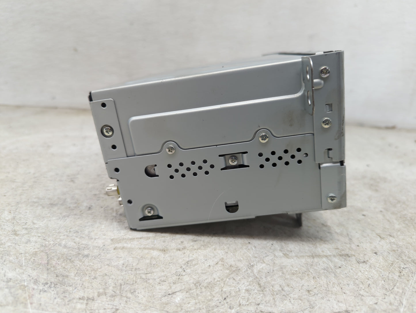 2010 Buick Lacrosse Radio AM FM Cd Player Receiver Replacement P/N:20907419 Fits Fits 2011 OEM Used Auto Parts - Oemusedauto
