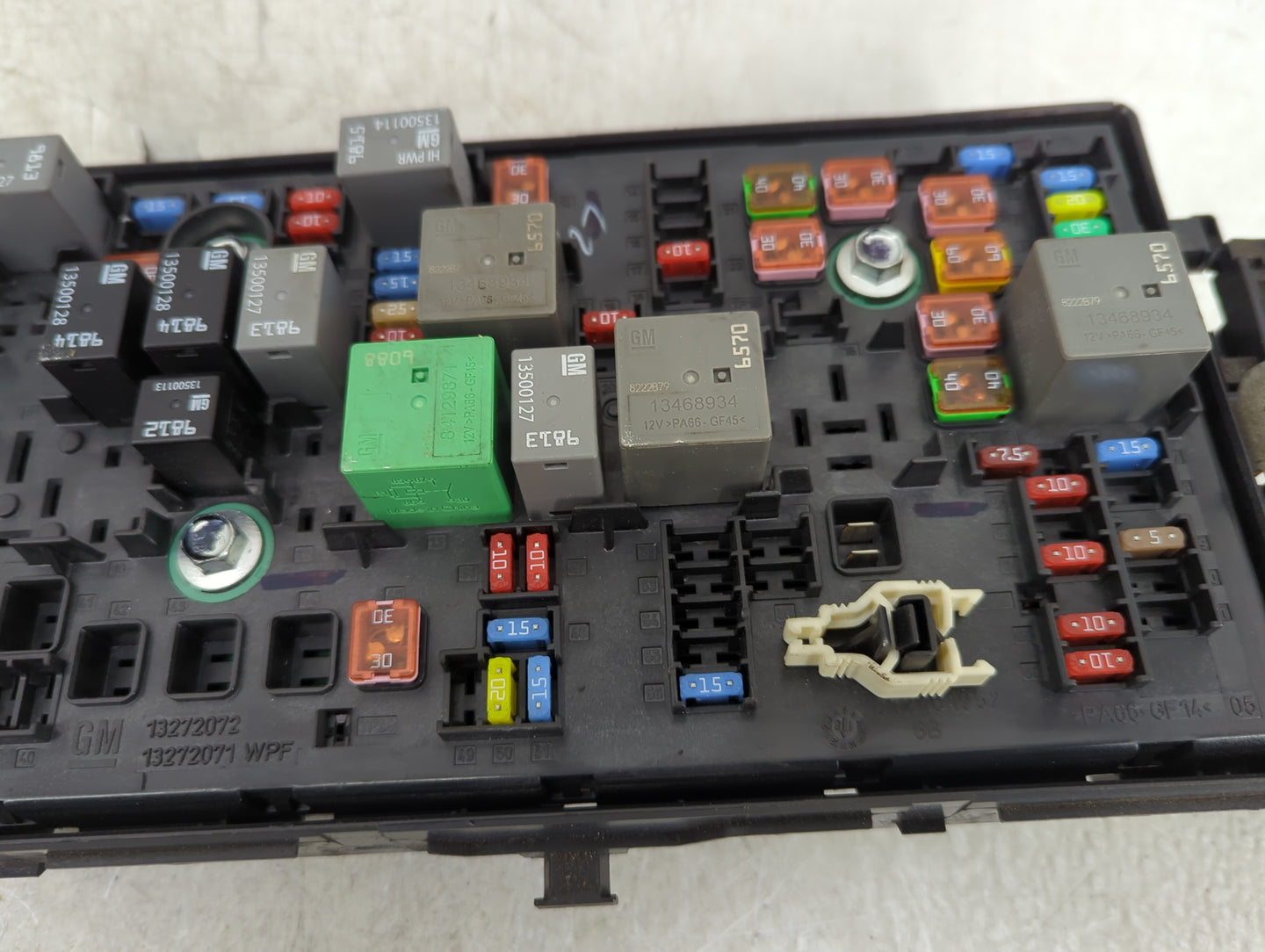 2010 Buick Lacrosse Fusebox Fuse Box Panel Relay Module P/N:13272072 13272071, 13255300, 13468934, 13500127, 13500128 Fits O