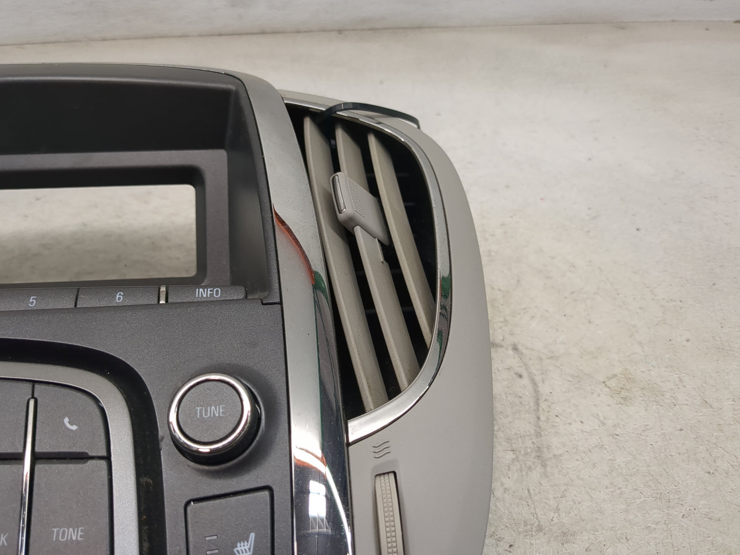2010-2012 Buick Lacrosse Radio Control Panel Titanium - Oemusedautoparts1.com