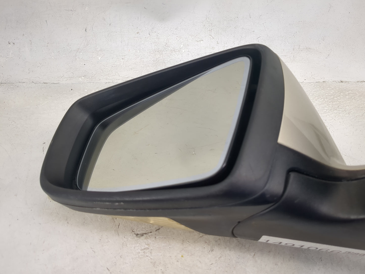 2010-2012 Buick Lacrosse Driver Side View Mirror - Left Door Mirror OEM Used - Oemusedautoparts1.com