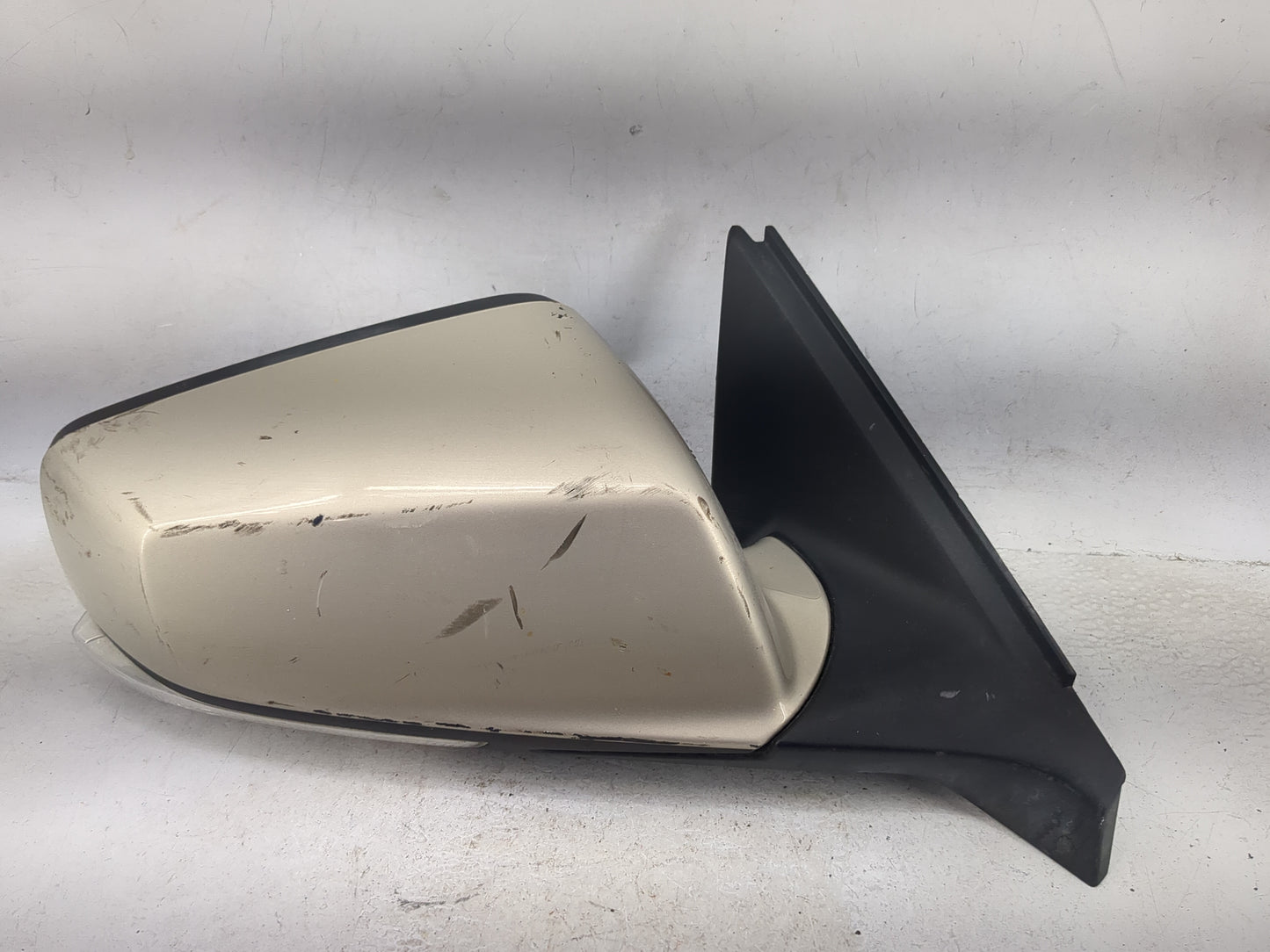 2010-2012 Buick Lacrosse Passenger Side View Mirror - Right Door Mirror OEM Used - Oemusedautoparts1.com