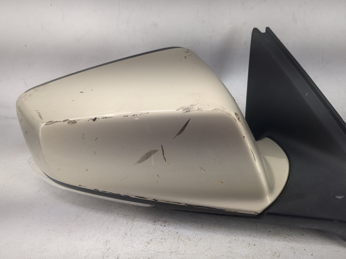 2010-2012 Buick Lacrosse Passenger Side View Mirror - Right Door Mirror OEM Used - Oemusedautoparts1.com