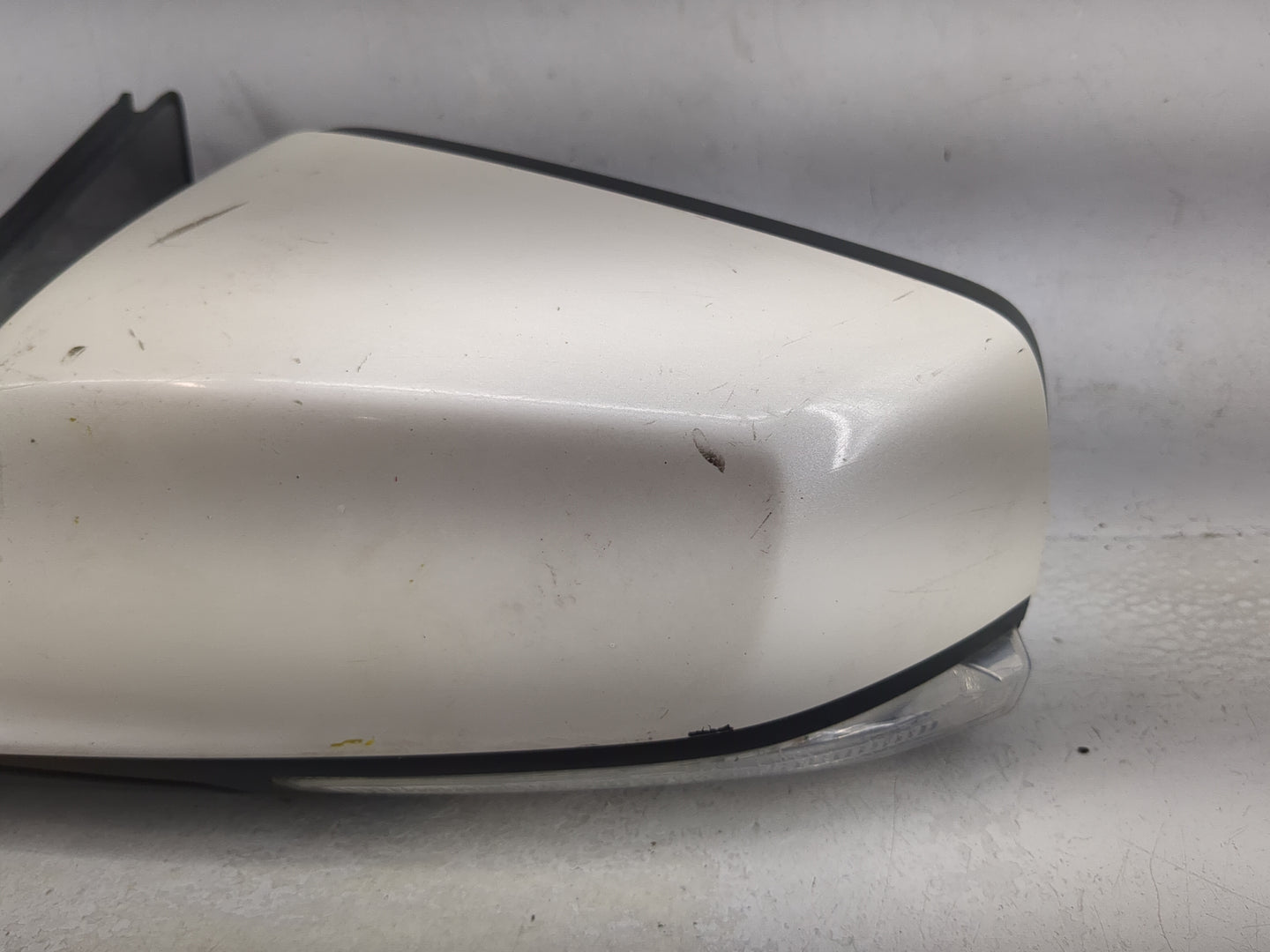 2010-2012 Buick Lacrosse Driver Side View Mirror - Left Door Mirror OEM Used - Oemusedautoparts1.com
