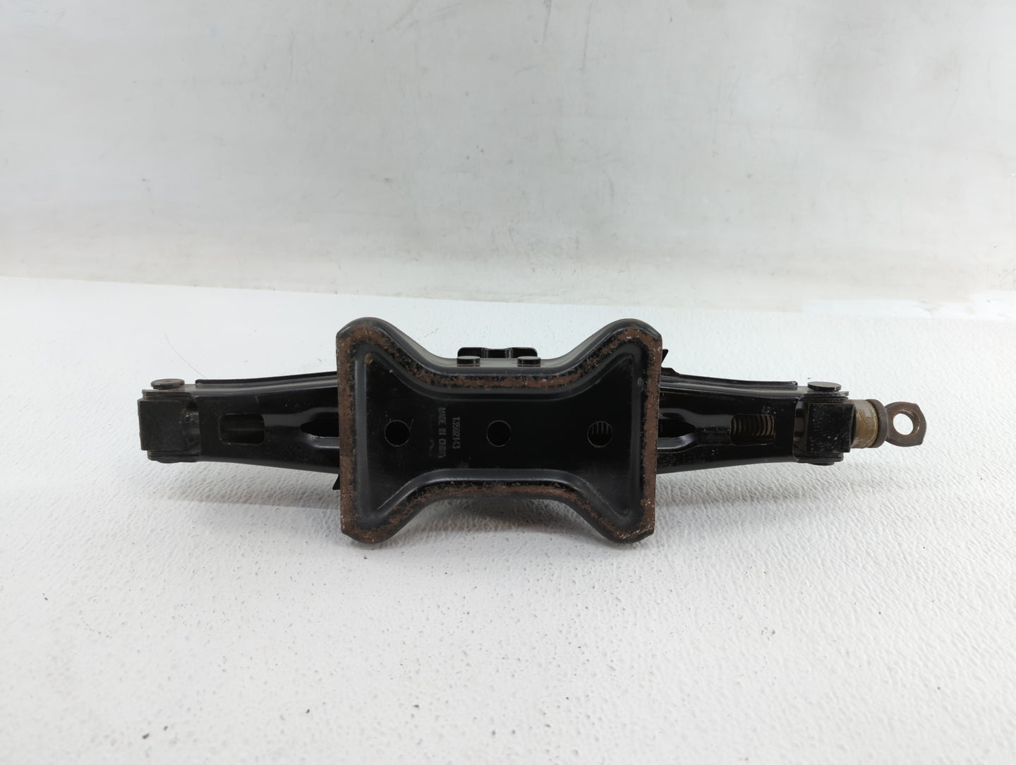 2010 Buick Lacrosse Spare Scissor Car Jack 321063 - Oemusedautoparts1.com