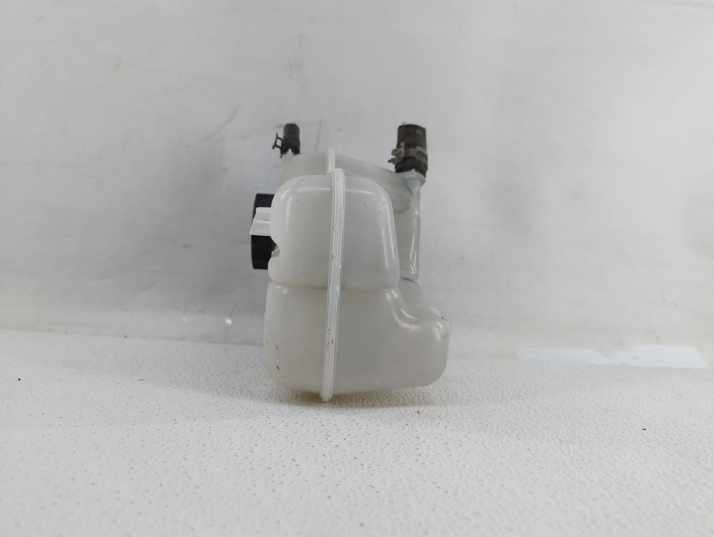 2010-2016 Buick Lacrosse Windshield Washer Fluid Reservoir Bottle Oem - Oemusedautoparts1.com