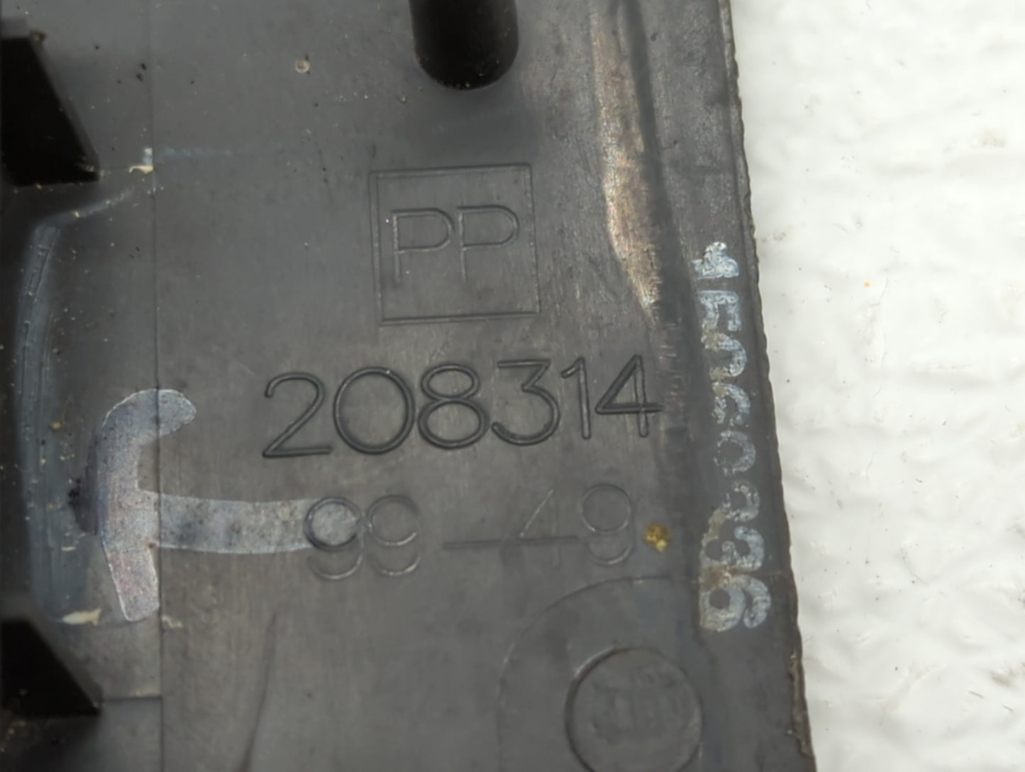 2010 Buick Lacrosse Master Power Window Switch Replacement Driver Side Left P/N:208314 Fits OEM Used Auto Parts - Oemusedaut