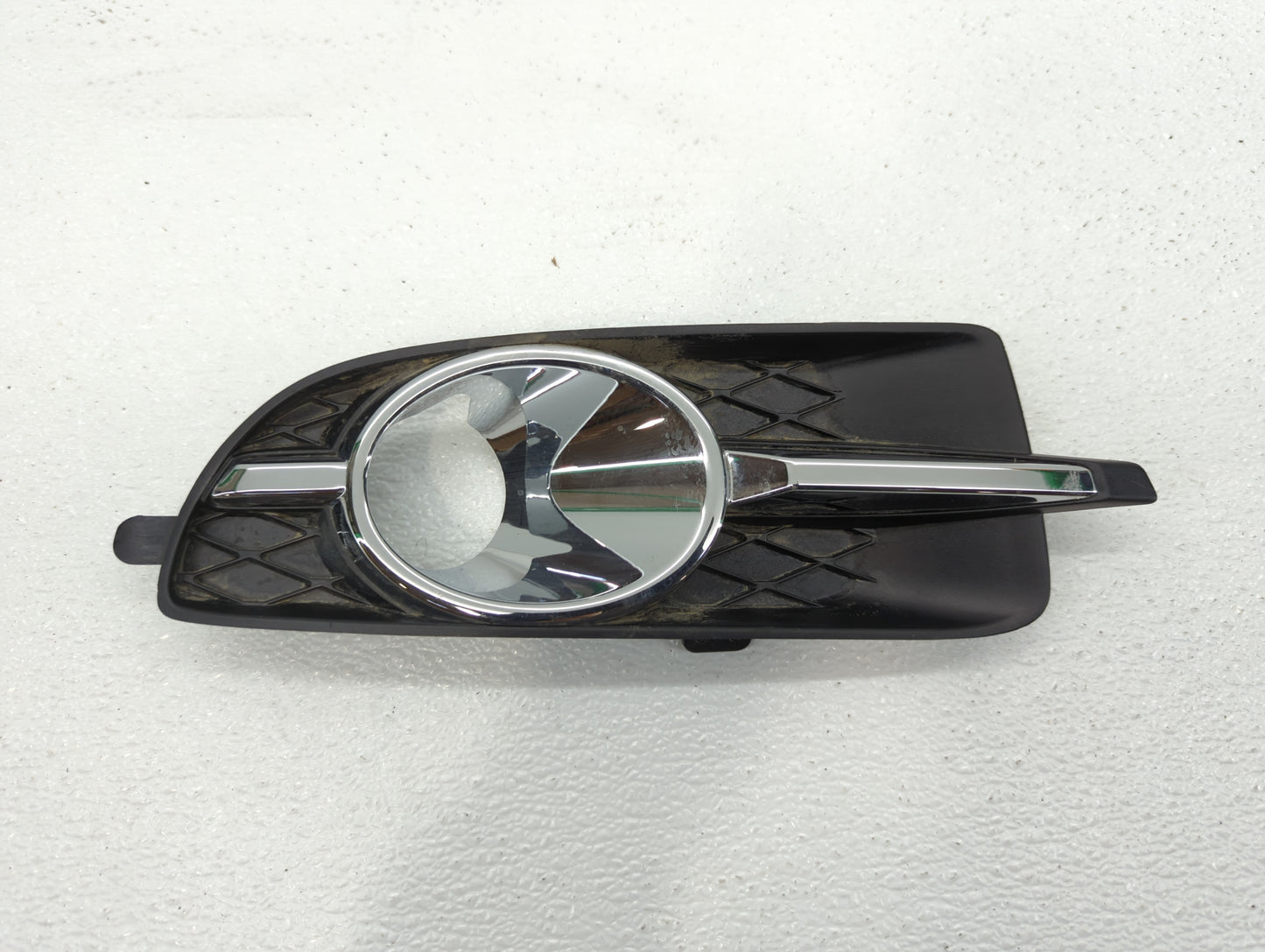 2010-2013 Buick Lacrosse Front Grille Bumper Not Included - Oemusedautoparts1.com