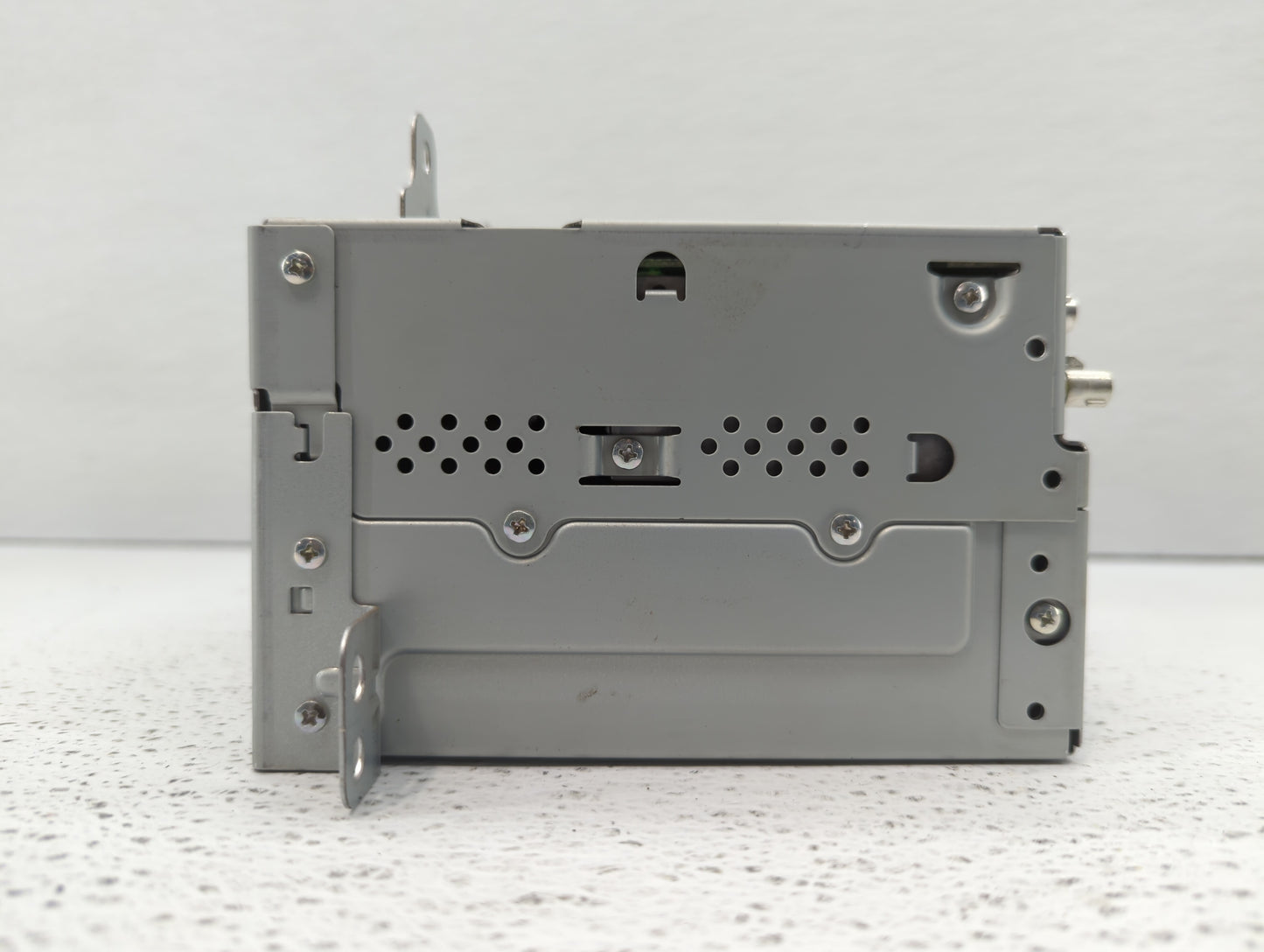 2010-2010 Buick Lacrosse Am Fm Cd Player Radio Receiver - Oemusedautoparts1.com