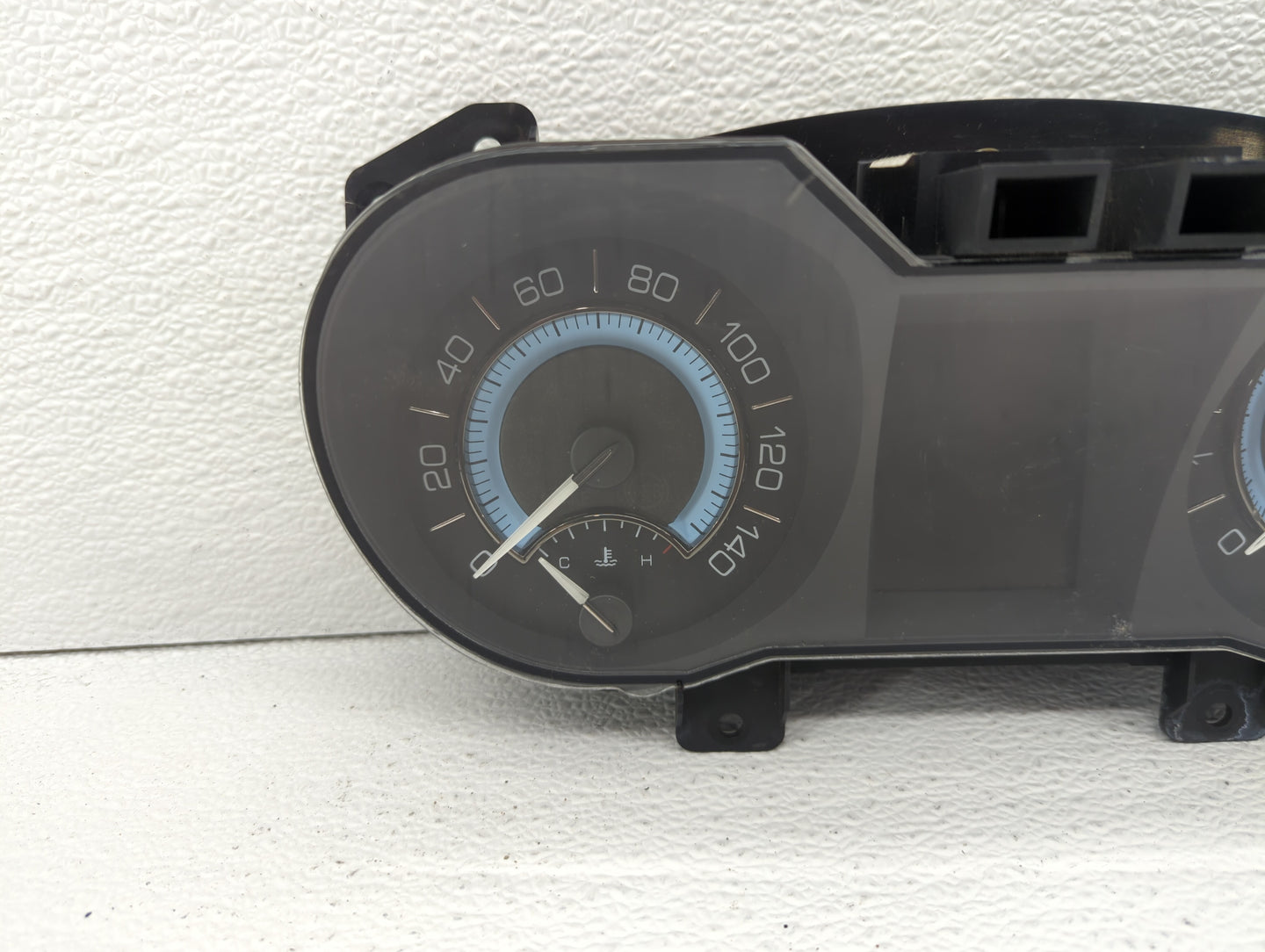 2010 Buick Lacrosse Instrument Cluster Speedometer Gauges P/N:20844117 20913267, 20944902 Fits OEM Used Auto Parts - Oemused