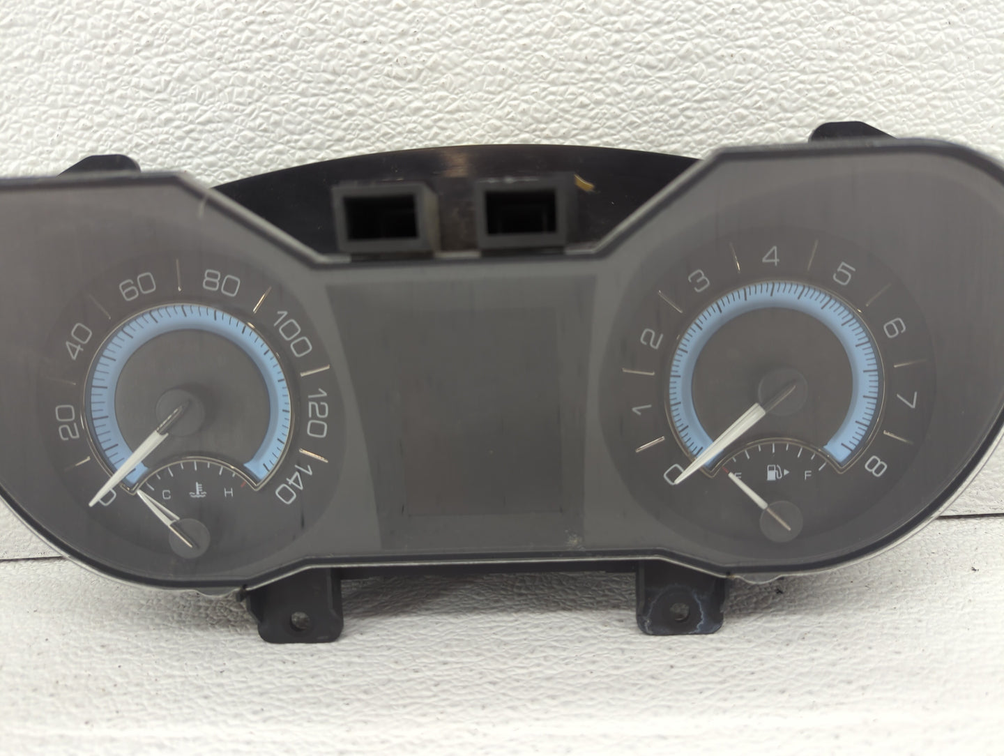 2010 Buick Lacrosse Instrument Cluster Speedometer Gauges P/N:20844117 20913267, 20944902 Fits OEM Used Auto Parts - Oemused