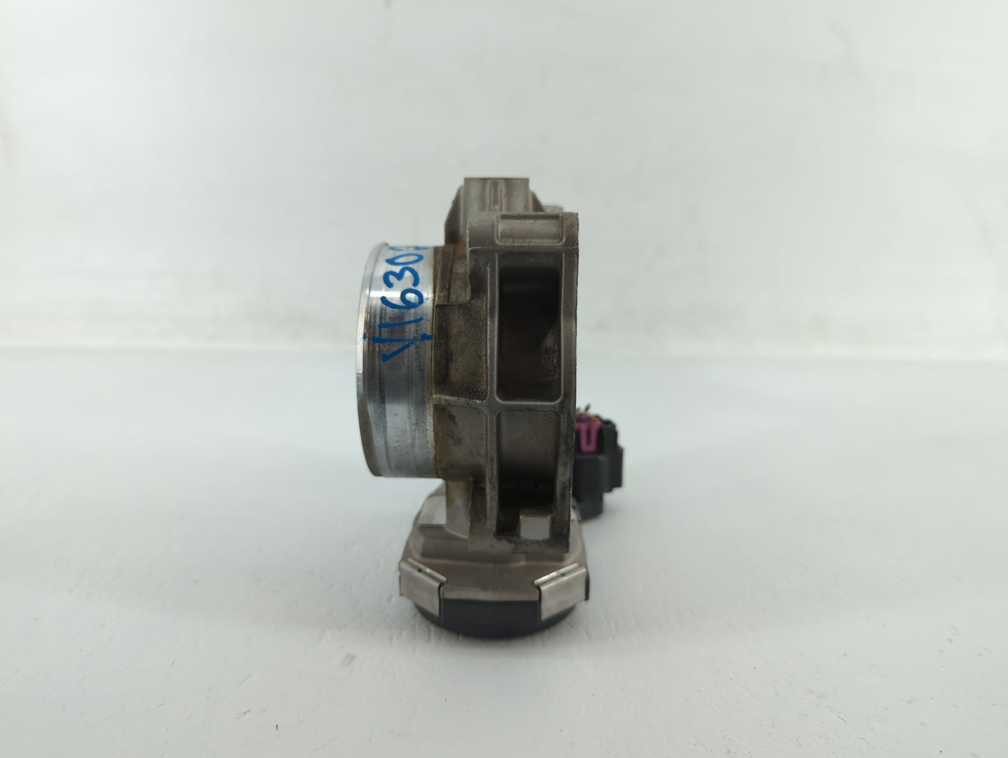2010 Buick Lacrosse Throttle Body P/N:994AA Fits Fits 2007 2008 2009 2011 2012 OEM Used Auto Parts - Oemusedautoparts1.com