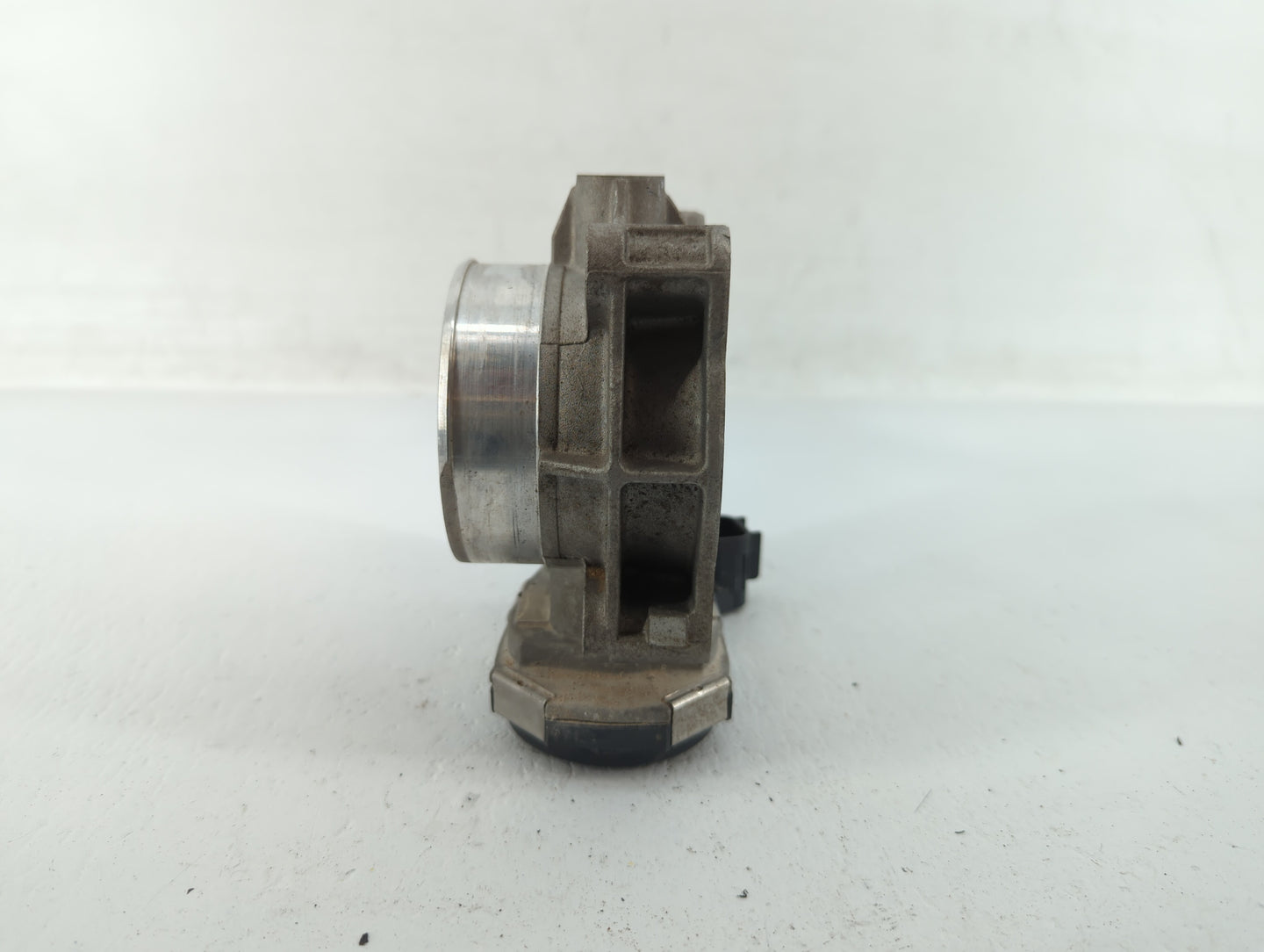 2010 Buick Lacrosse Throttle Body P/N:994AA Fits Fits 2007 2008 2009 2011 2012 OEM Used Auto Parts - Oemusedautoparts1.com