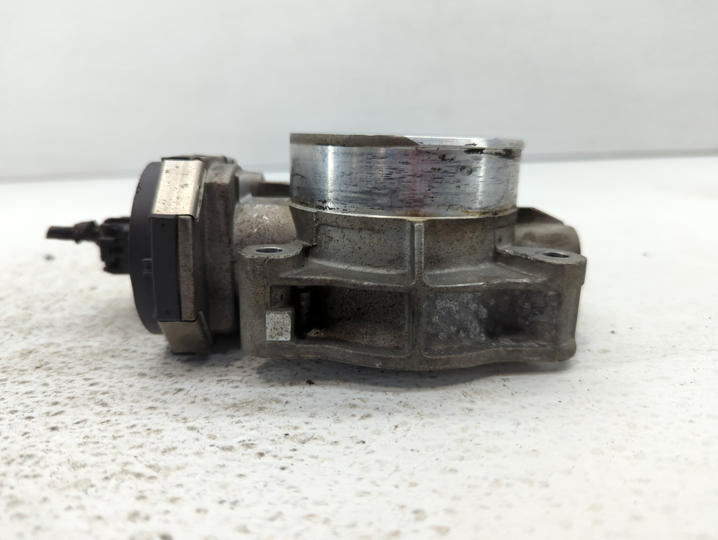 2010-2011 Buick Lacrosse Throttle Body P/N:1210AA 995AA Fits Fits 2007 2008 2009 2010 2011 OEM Used Auto Parts - Oemusedauto
