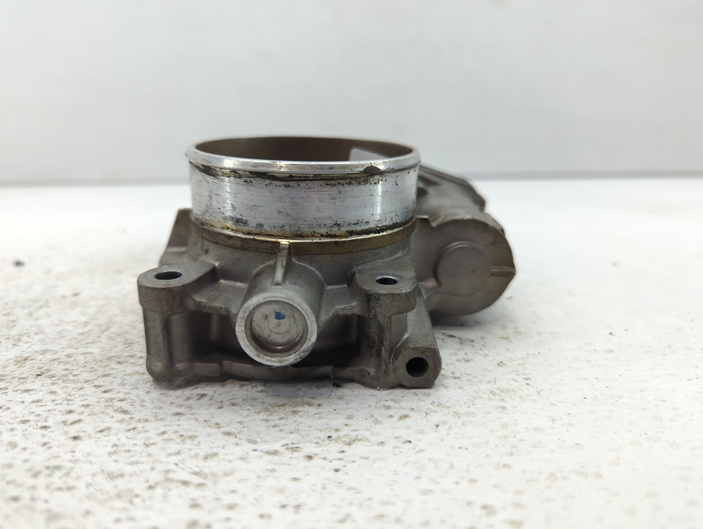 2010-2011 Buick Lacrosse Throttle Body P/N:1210AA 995AA Fits Fits 2007 2008 2009 2010 2011 OEM Used Auto Parts - Oemusedauto