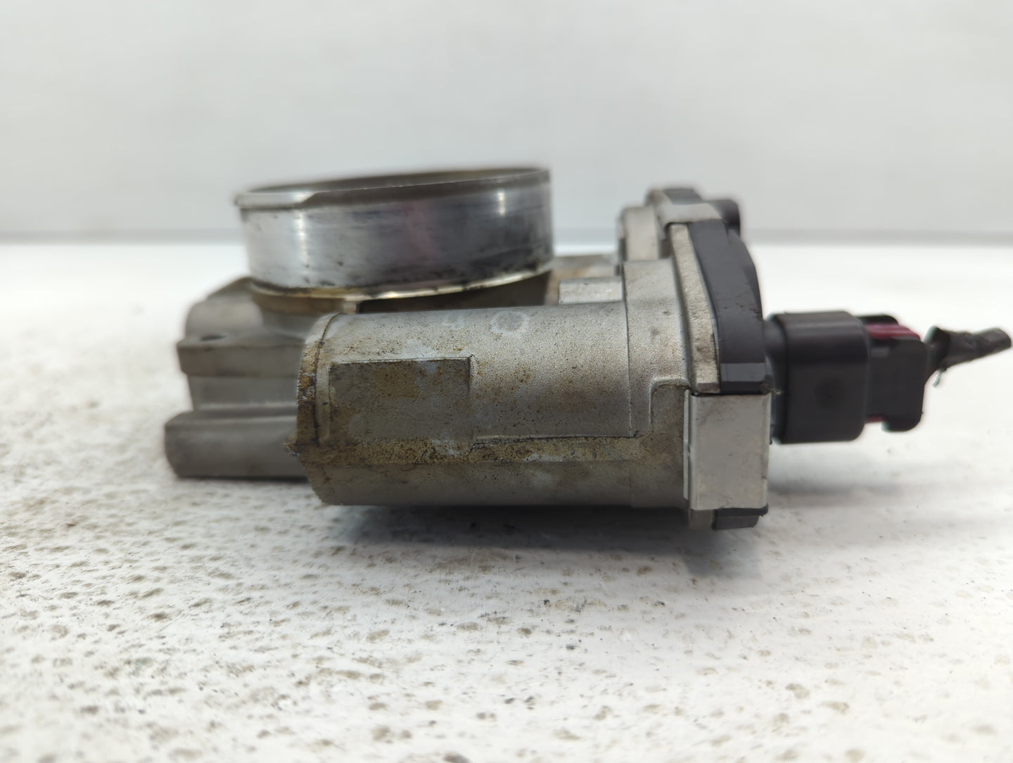 2010-2011 Buick Lacrosse Throttle Body P/N:1210AA 995AA Fits Fits 2007 2008 2009 2010 2011 OEM Used Auto Parts - Oemusedauto