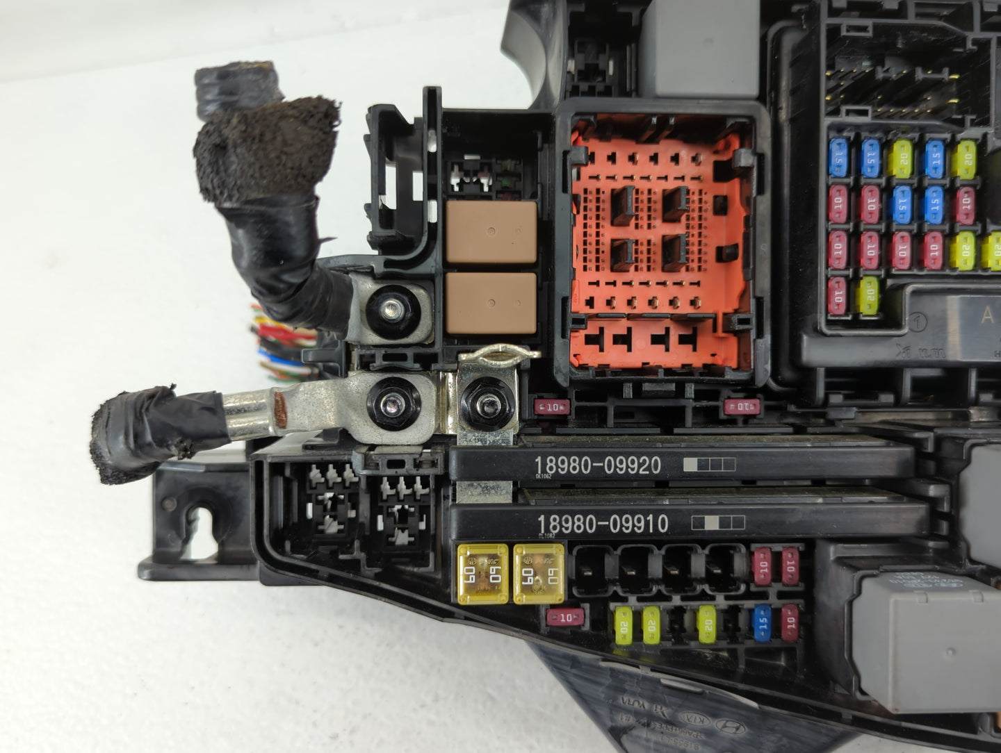 2010 Buick Lacrosse Fusebox Fuse Box Panel Relay Module P/N:20831466 13272071, 13272072 Fits OEM Used Auto Parts - Oemusedau