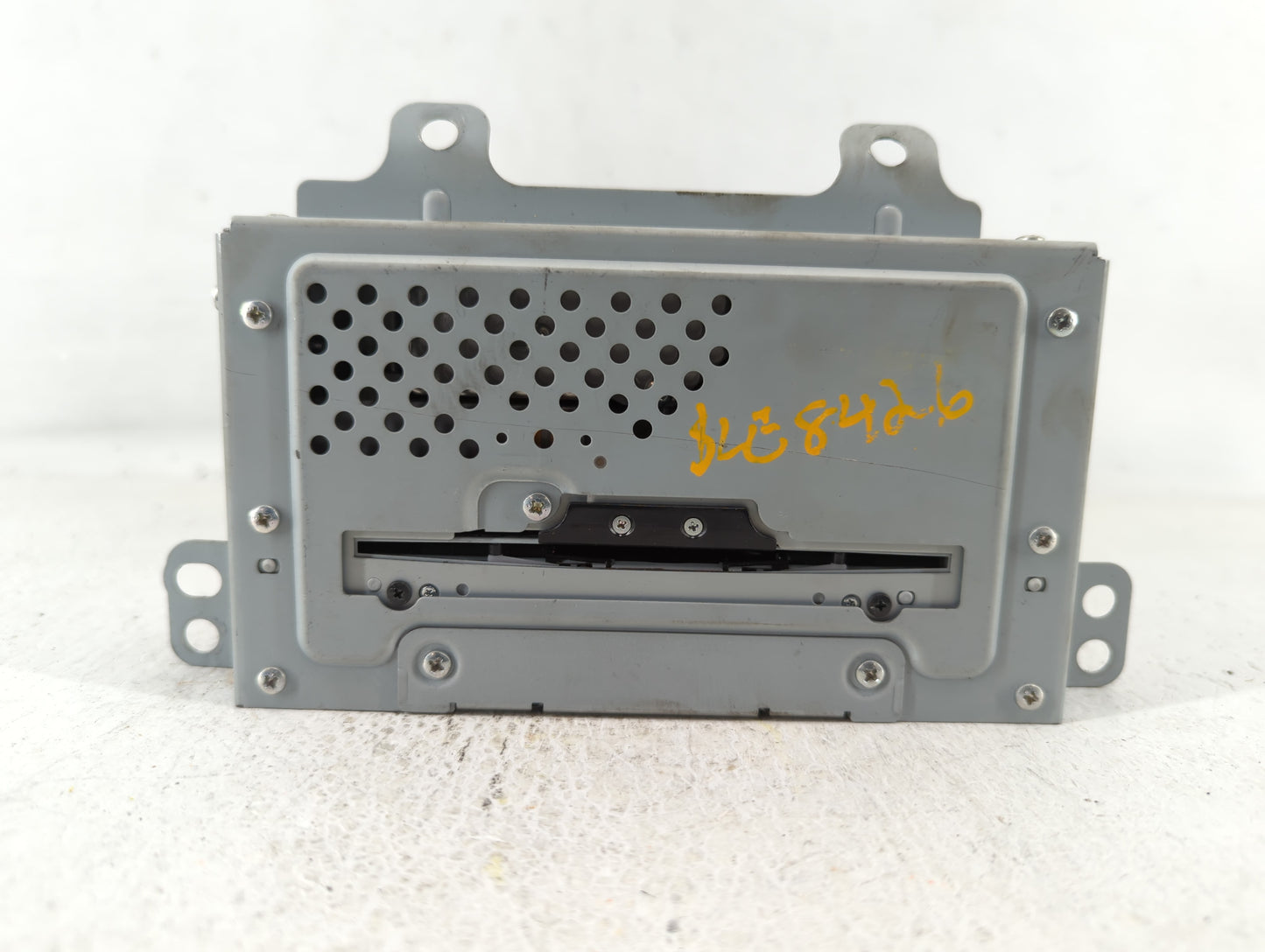 2010-2011 Buick Lacrosse Radio AM FM Cd Player Receiver Replacement P/N:20888798 Fits Fits 2010 2011 OEM Used Auto Parts - O