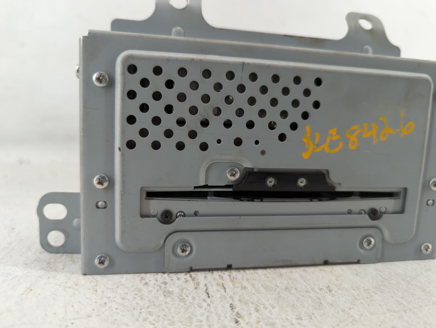 2010-2011 Buick Lacrosse Radio AM FM Cd Player Receiver Replacement P/N:20888798 Fits Fits 2010 2011 OEM Used Auto Parts - O