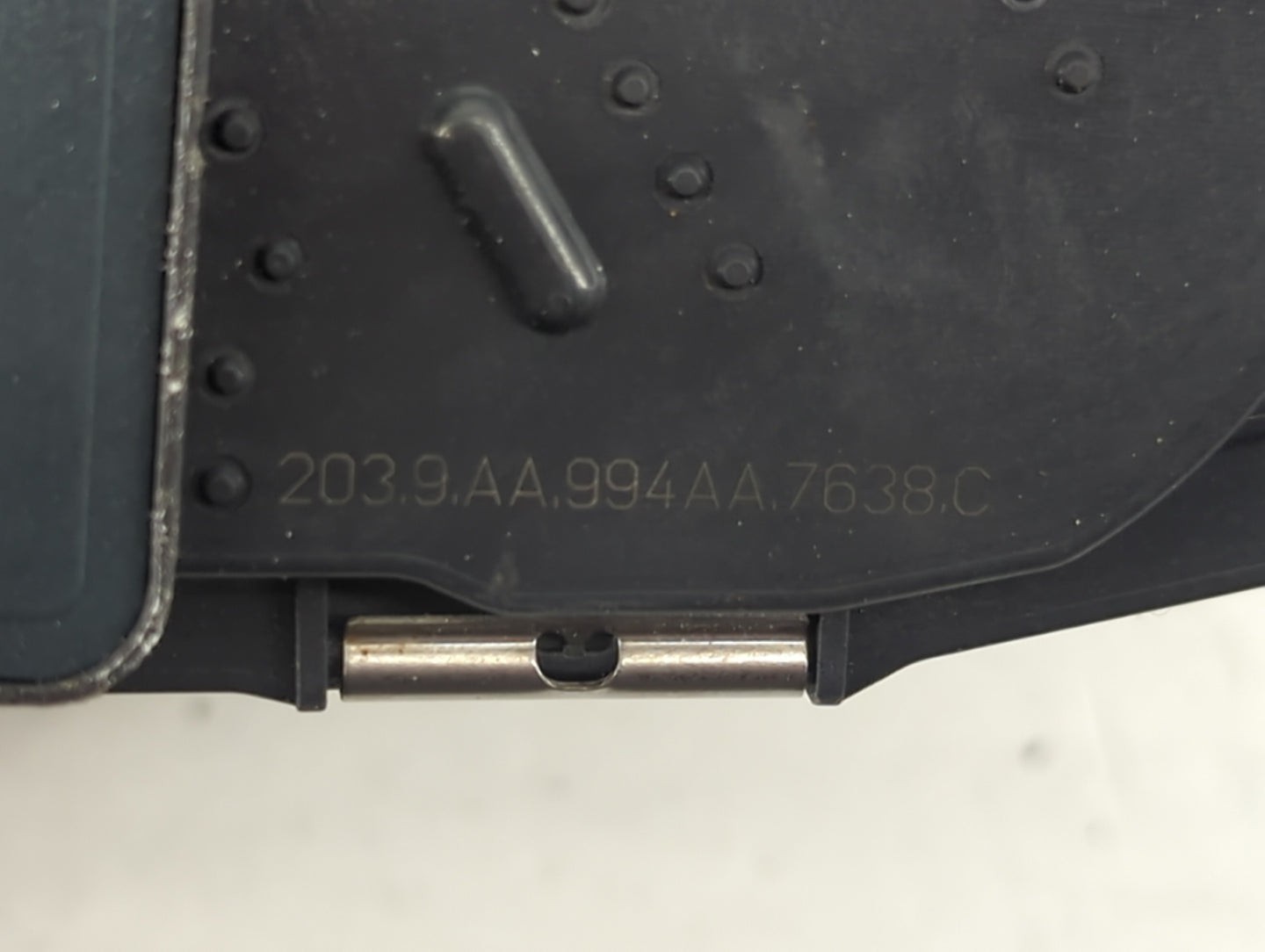 2010 Buick Lacrosse Throttle Body P/N:203 9 AA 994 203 9 AA 994AA7638C Fits Fits 2007 2008 2009 2011 2012 OEM Used Auto Part
