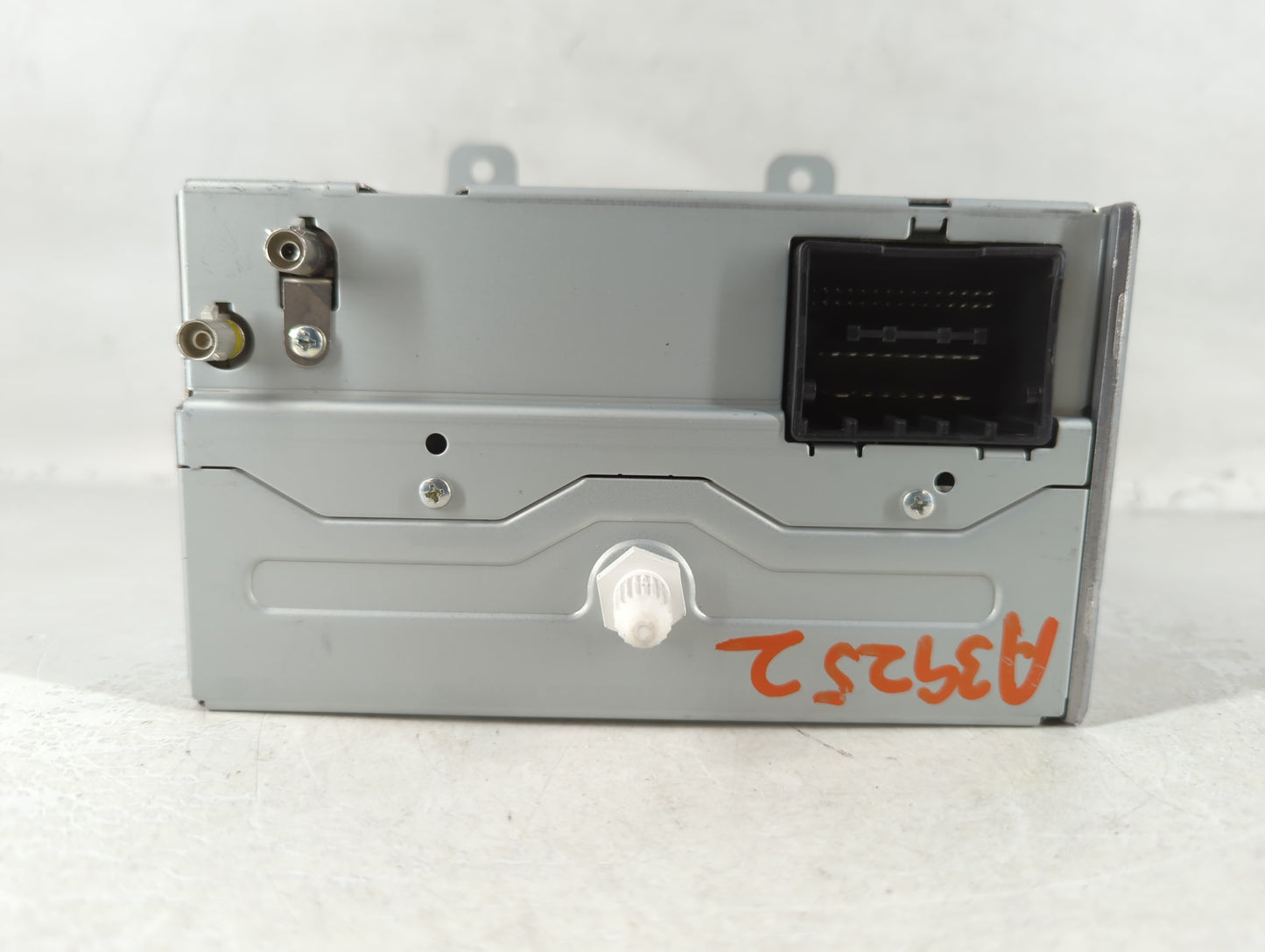 2010 Buick Lacrosse Radio AM FM Cd Player Receiver Replacement P/N:20907419 Fits Fits 2011 OEM Used Auto Parts - Oemusedauto