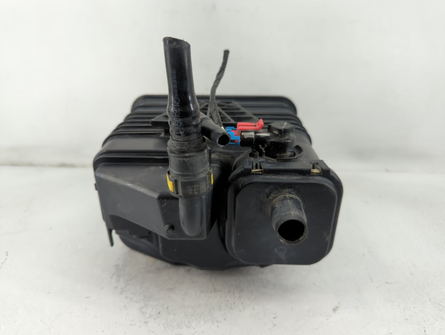 2010 Buick Lacrosse Fuel Vapor Charcoal Canister - Oemusedautoparts1.com
